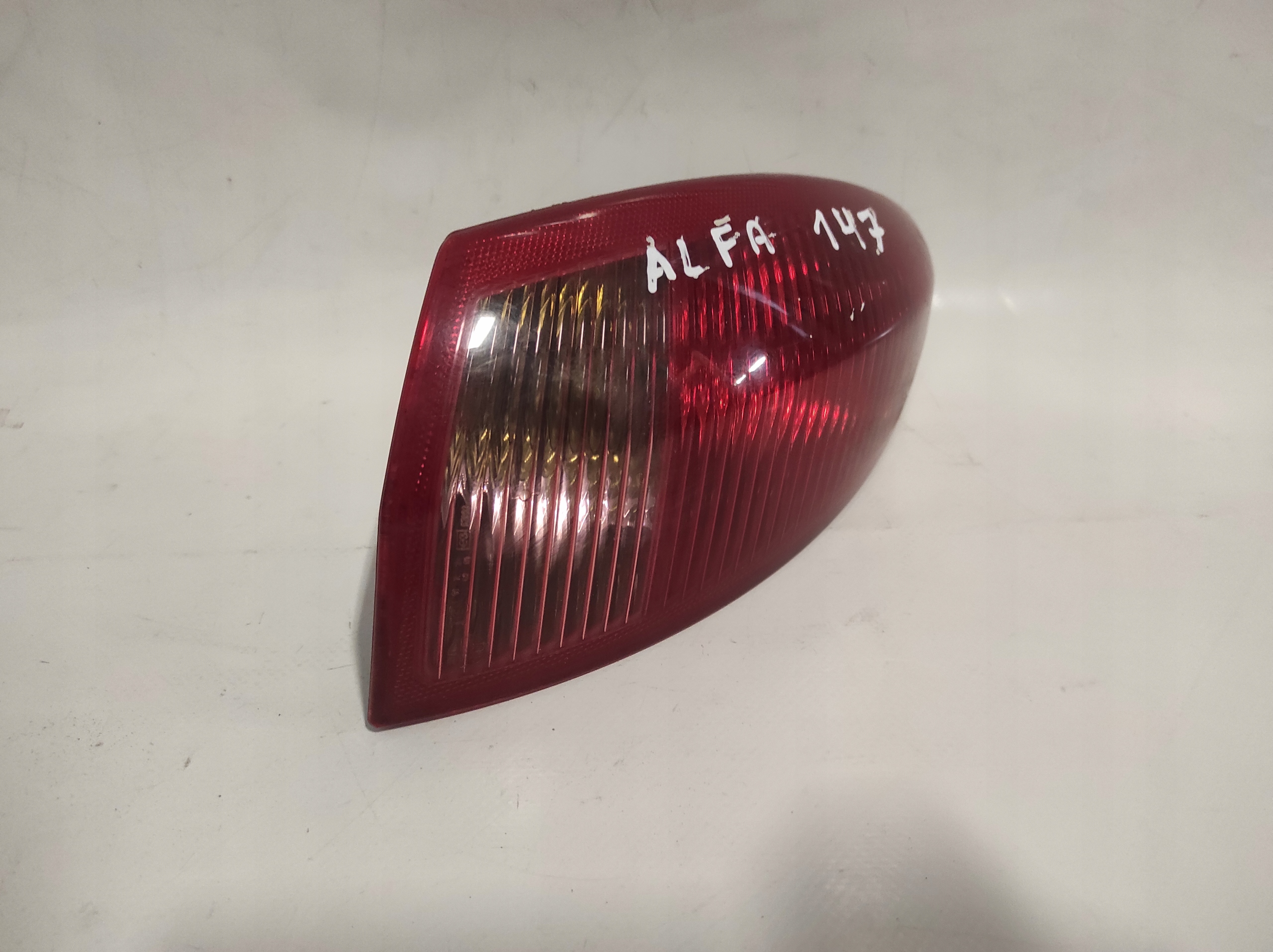 Alfa Romeo 147 light w fender right rear part rear