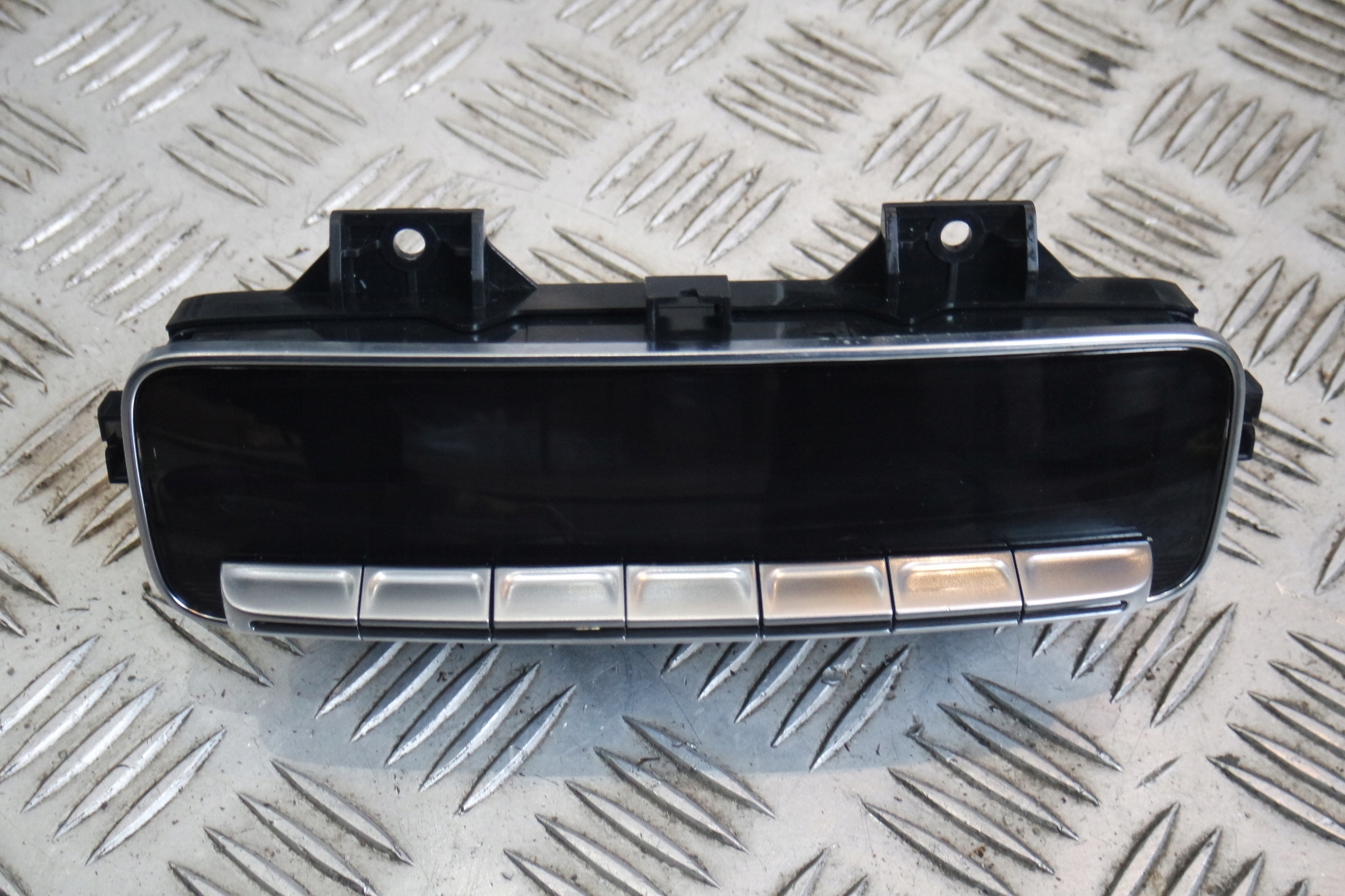 Панель управления MERCEDES W167 A1679051701