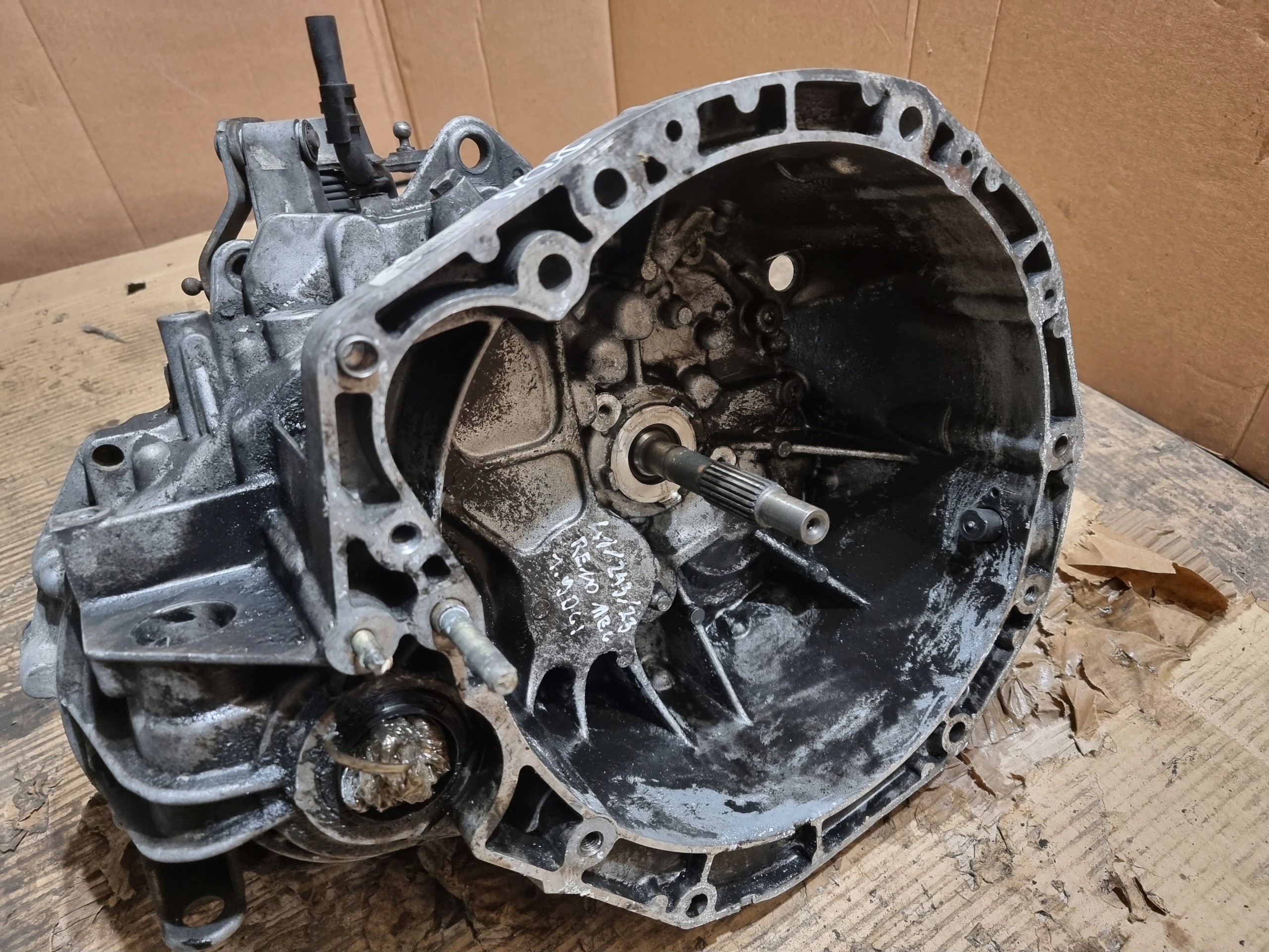 Getriebe OE ND0 008 RENAULT MEGANE II 1.9 dCi