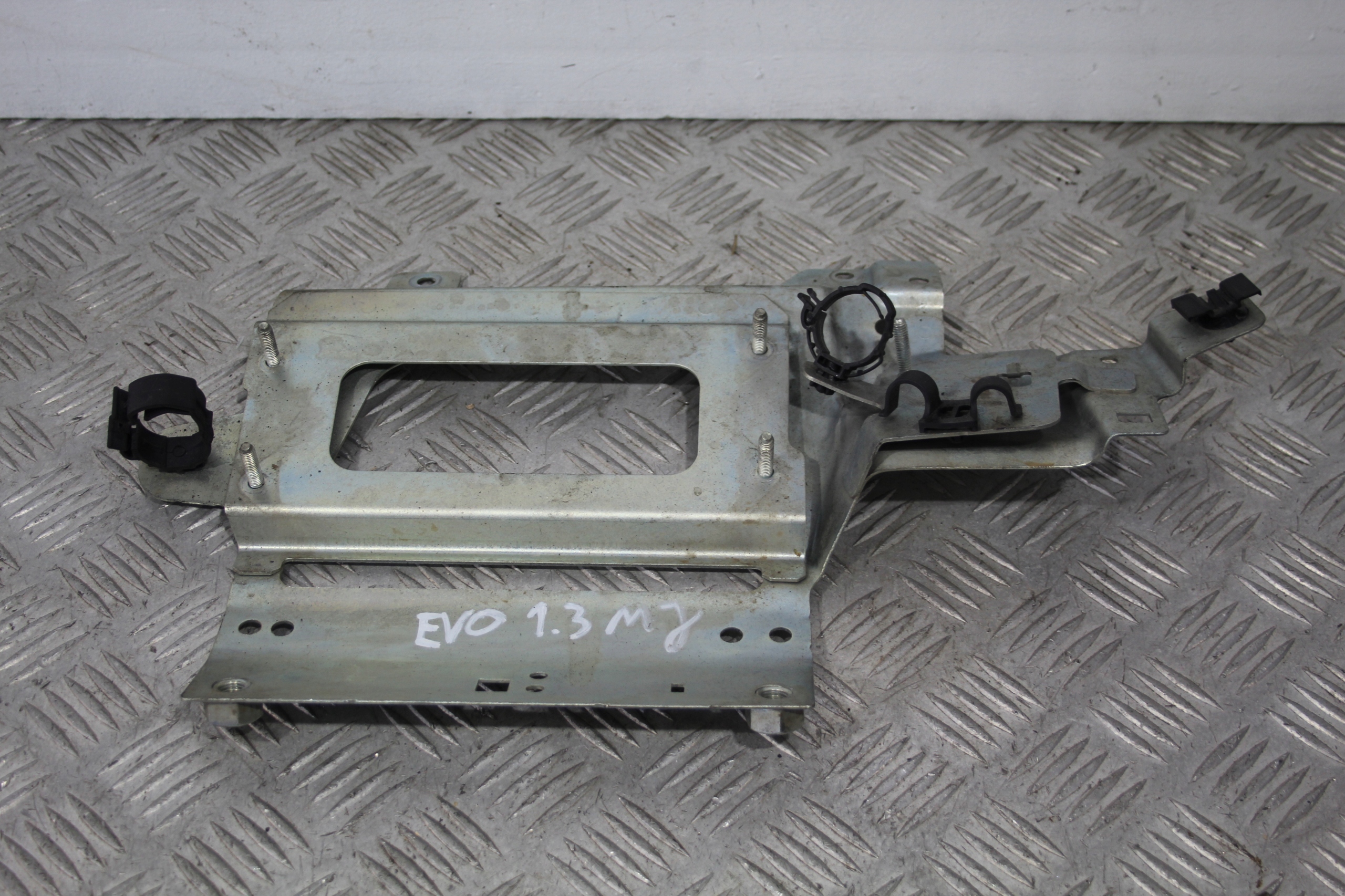 Support Support plaque Porte FIAT GRANDE PUNTO EVO