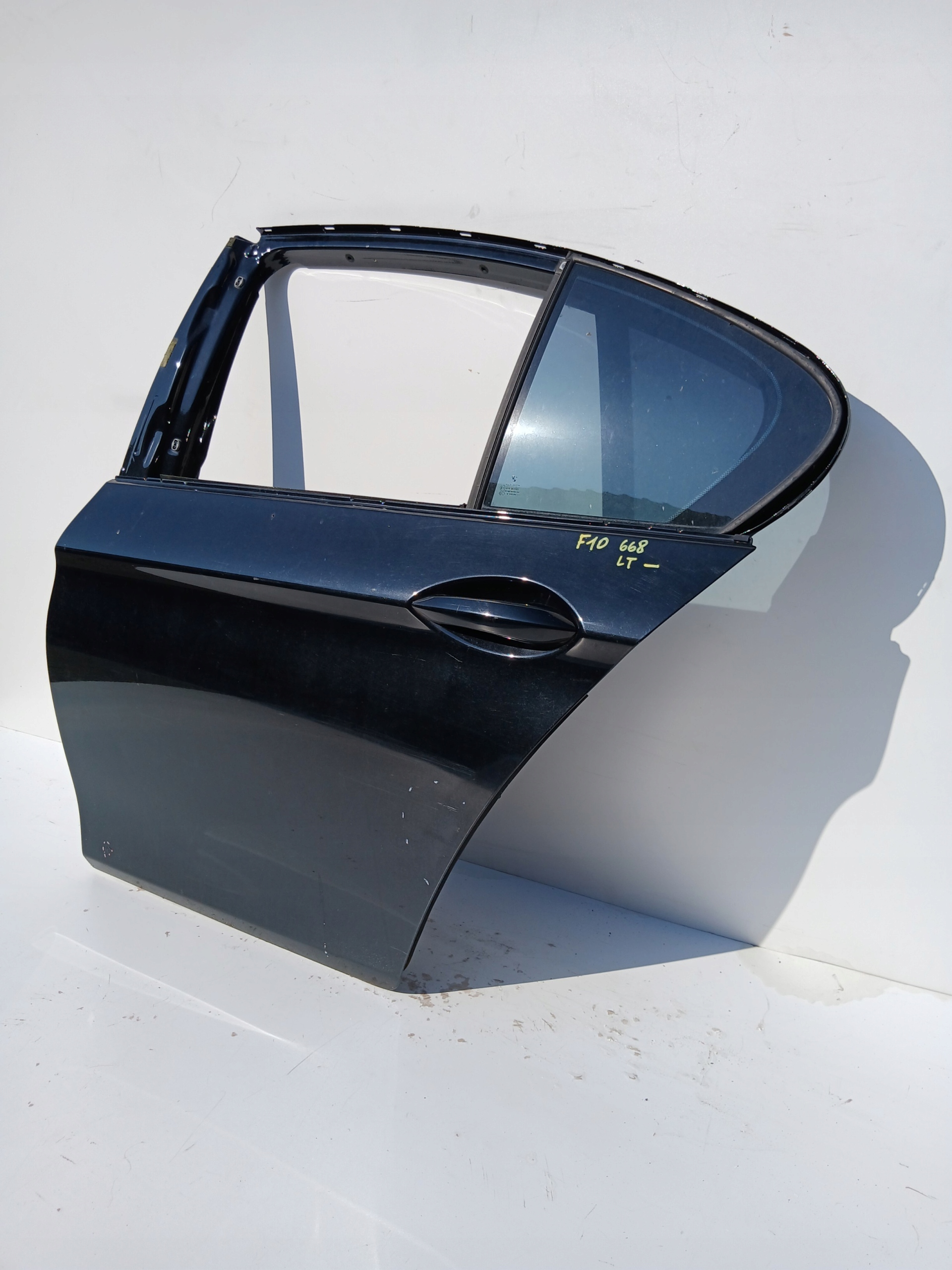 ajtó bal hátsó BMW F10 668