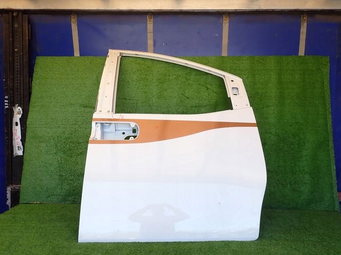HYUNDAI STARIA 21- door right front front