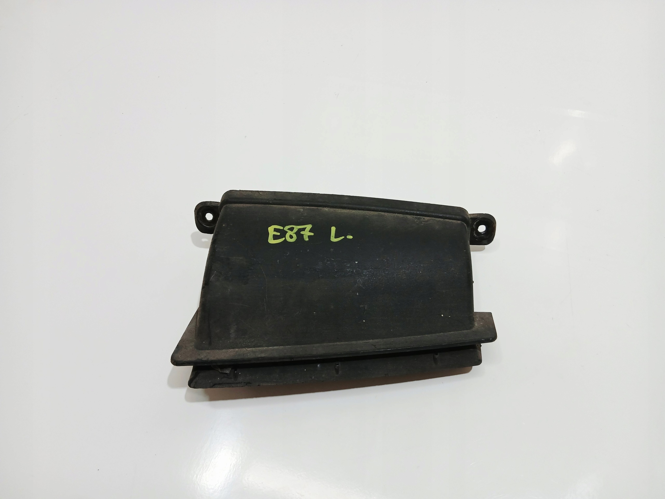 drain intake air left BMW E88 7547592
