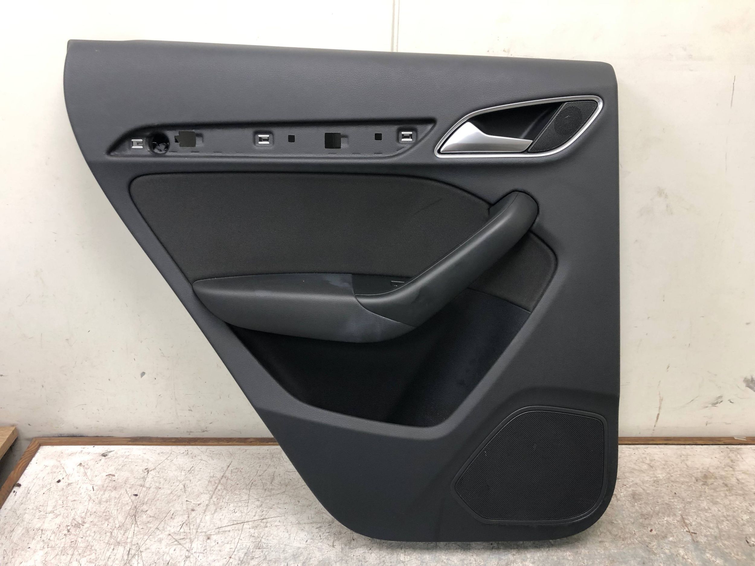 side left rear part AUDI Q3 8U 8U0867305