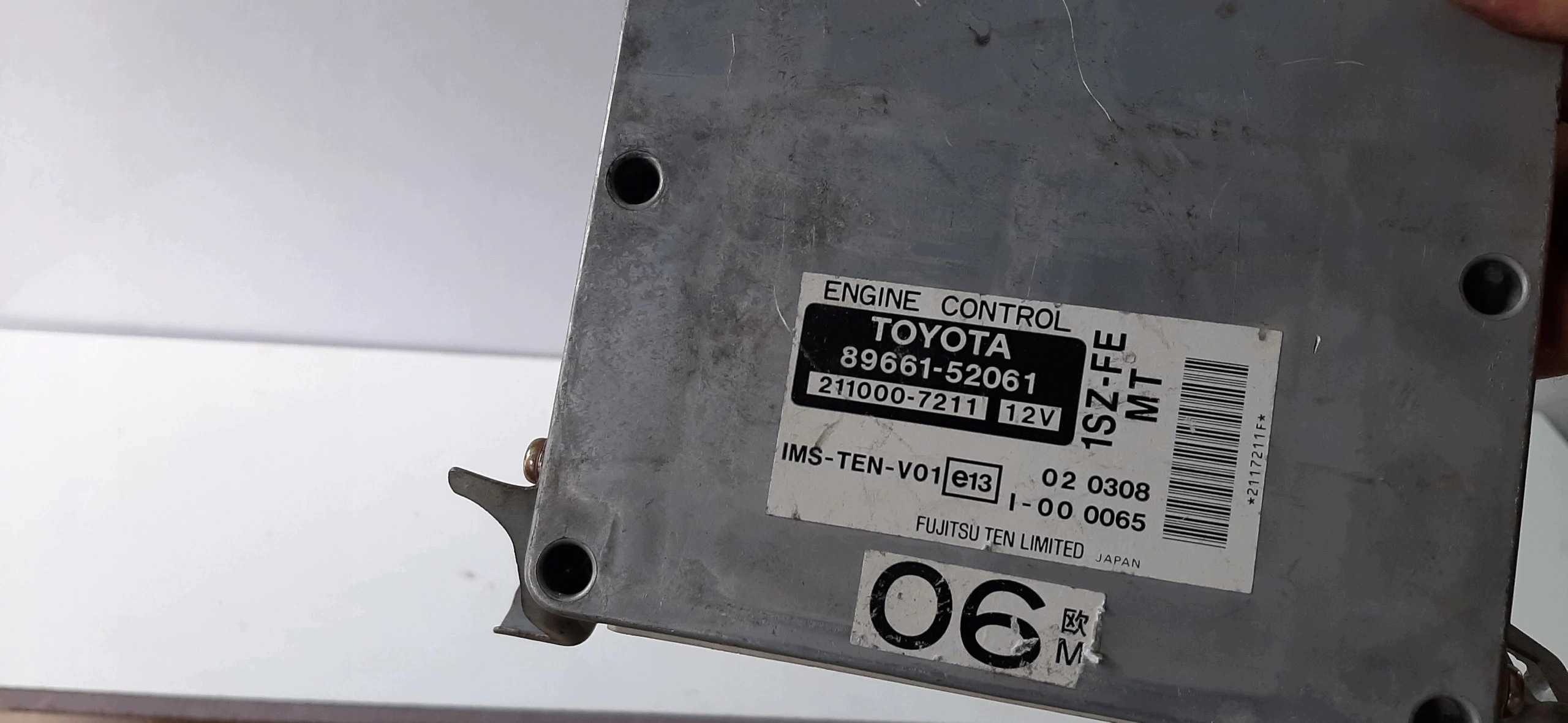 TOYOTA YARIS e 99- 1.0 Centralina computer Motore OE 89661-52061
