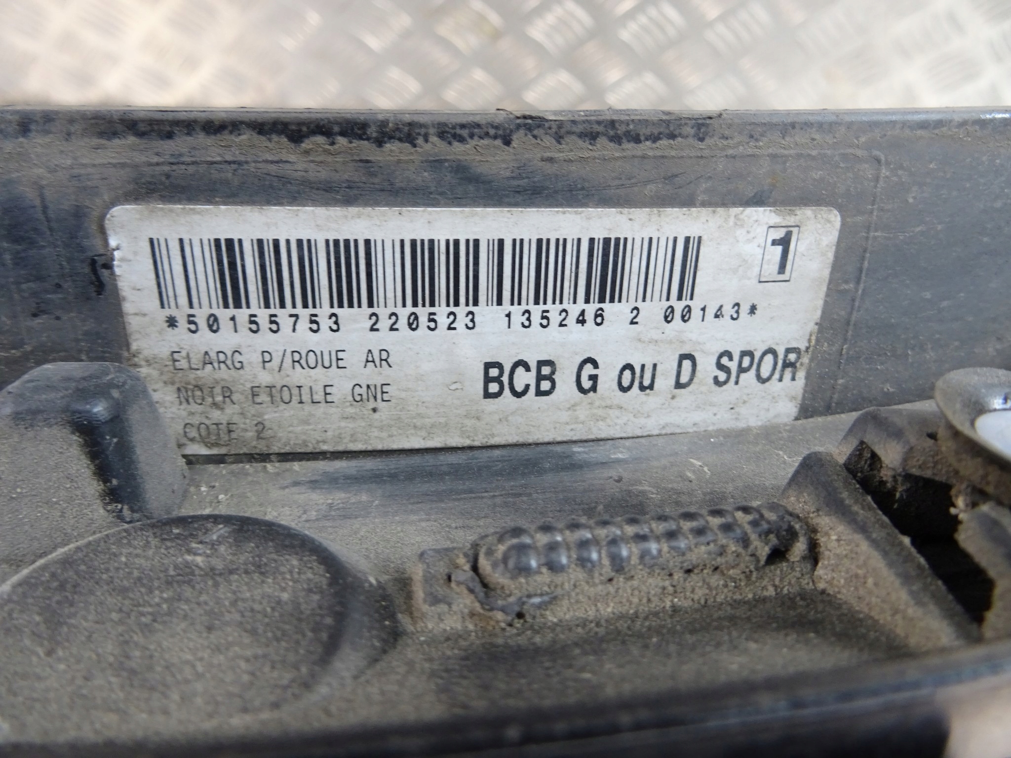 RENAULT MEGANE 5 V E-TECH modanatura per parafango Destra posteriore 767188431R