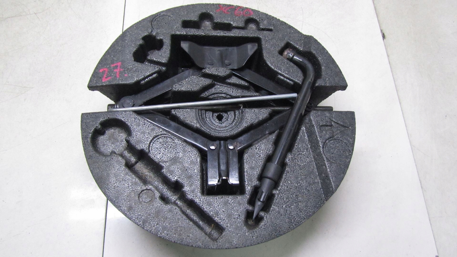 119/027 - VOLVO XC60 НАБІР ДОМКРАТІВ В КОЛЕСО 08-13 27