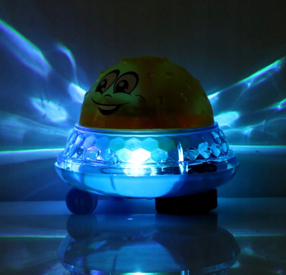 INTERAKTYWNA ZABAWKA DO KĄPIELI OŚMIORNICZKA Wiek dziecka 3 lata +