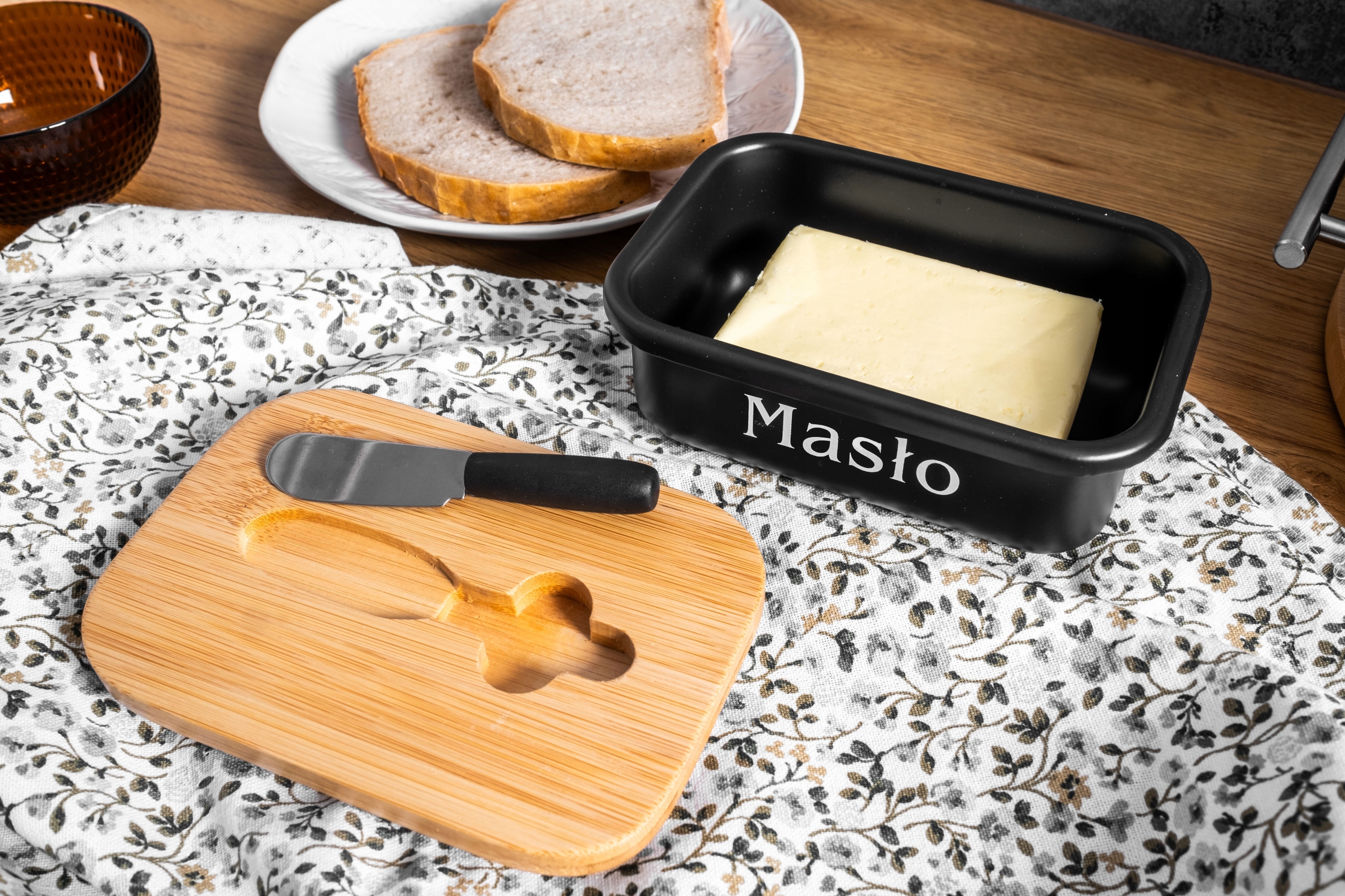 MASELNICZKA POJEMNIK NA MASŁO Z NOŻEM MASELNICA METALOWA CZARNA Z POKRYWKĄ Marka Brunbeste