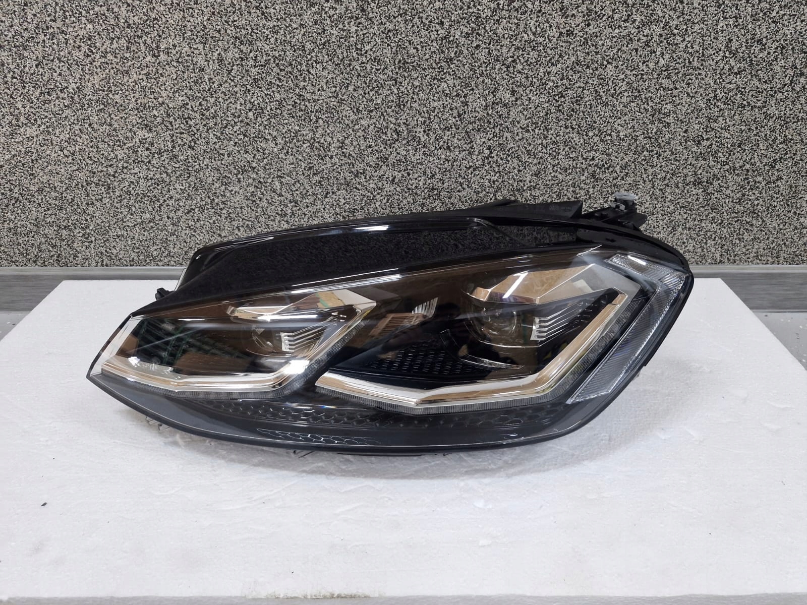 light left VW Golf VII LIFT Full Led