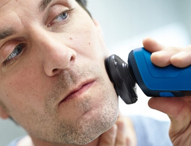 GOLARKA ELEKTRYCZNA DO TWARZY BRODY PHILIPS TRYMER MASZYNKA MĘSKA GŁOWICOWA Kod producenta GOLARKA ELEKTRYCZNA PHILIPS DO BRODY TWARZY