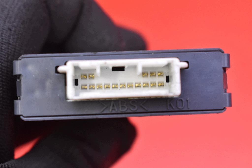 control unit module GATEWAY 89111-50050 LEXUS LS IV LS600H 5.0 V8 438 KM 06-09