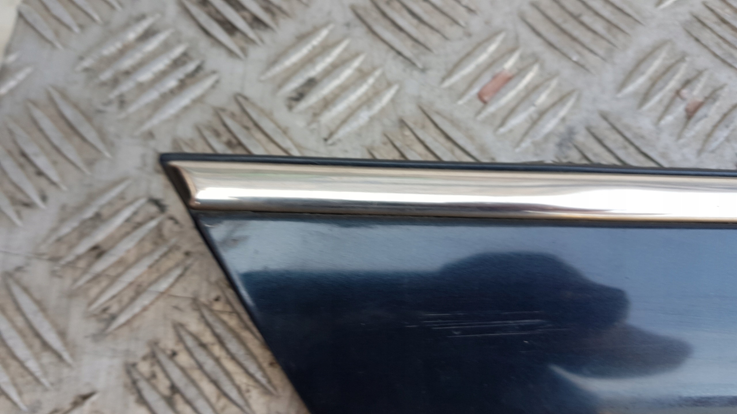 MERCEDES W220 Leiste Schutzleiste Tür rechts oder links heck