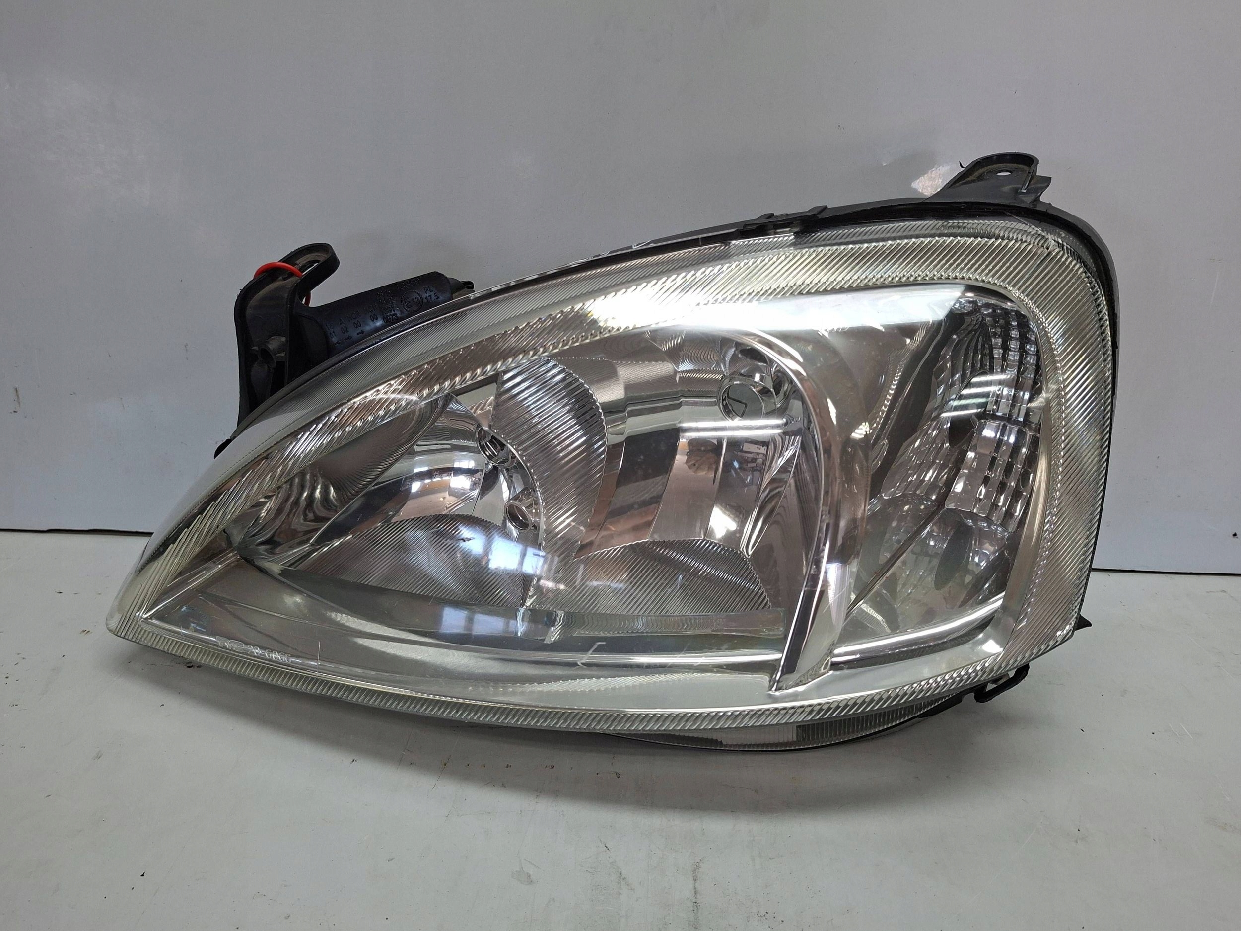 light front left TYC OPEL CORSA C LIFT 2003