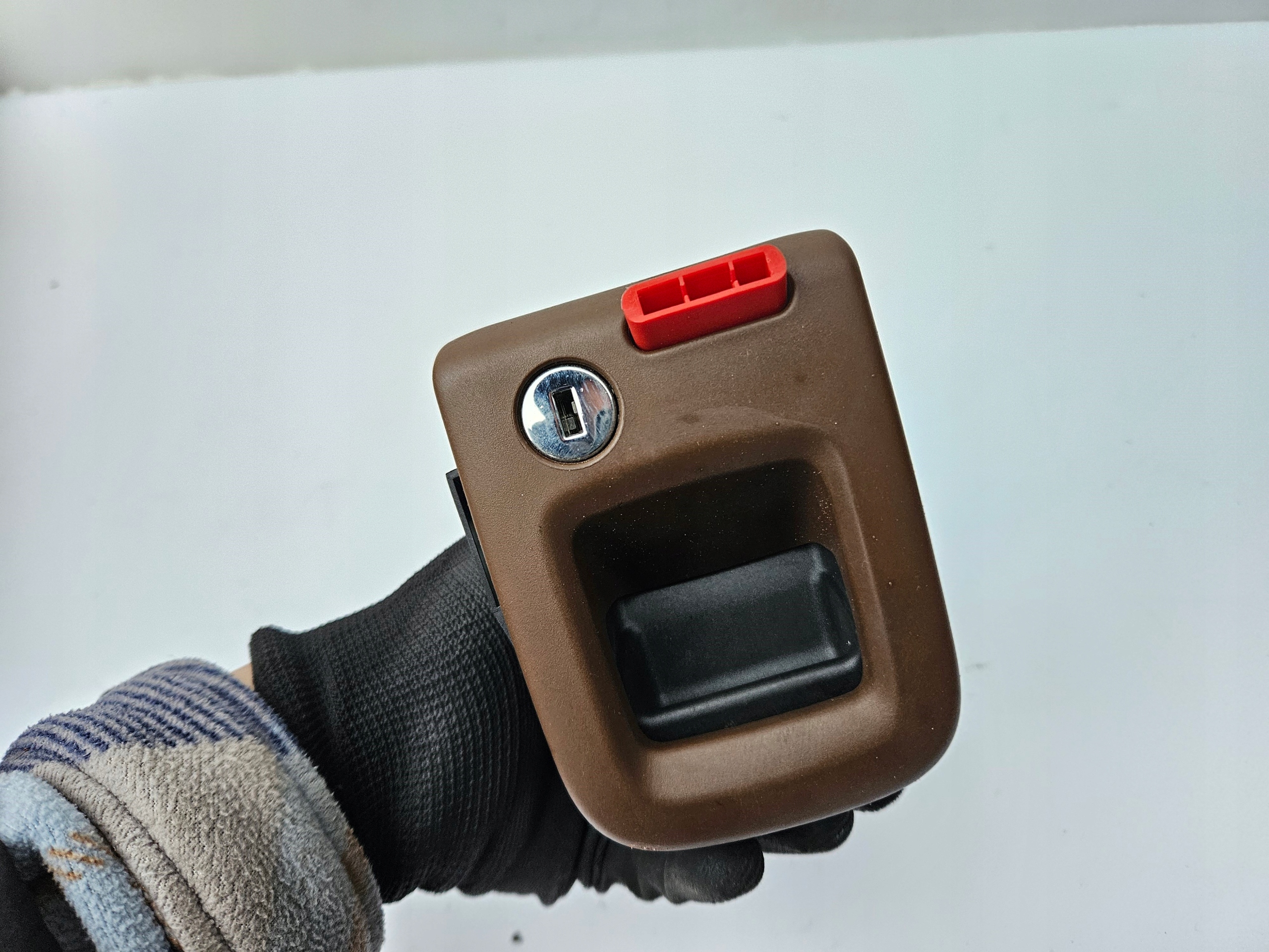 lock OPARCIA KANAPY left AUDI A6 C7 4G A7