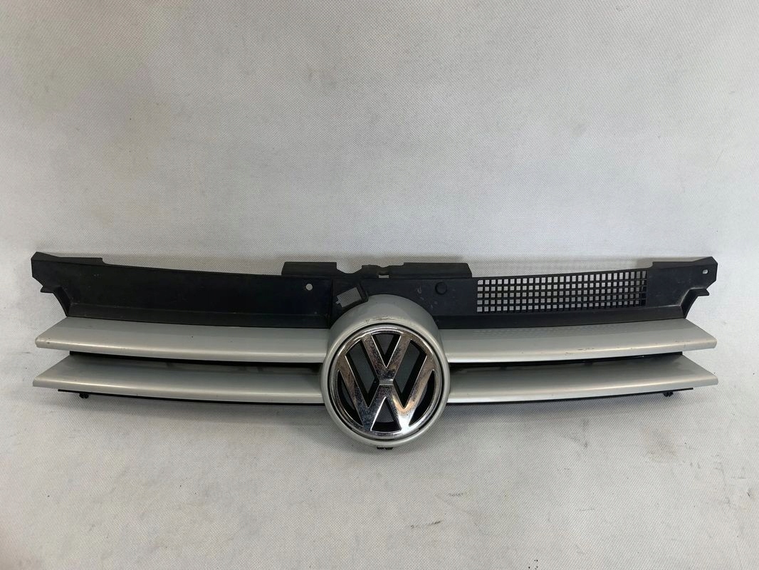 Volkswagen Golf 4 IV Grille VW