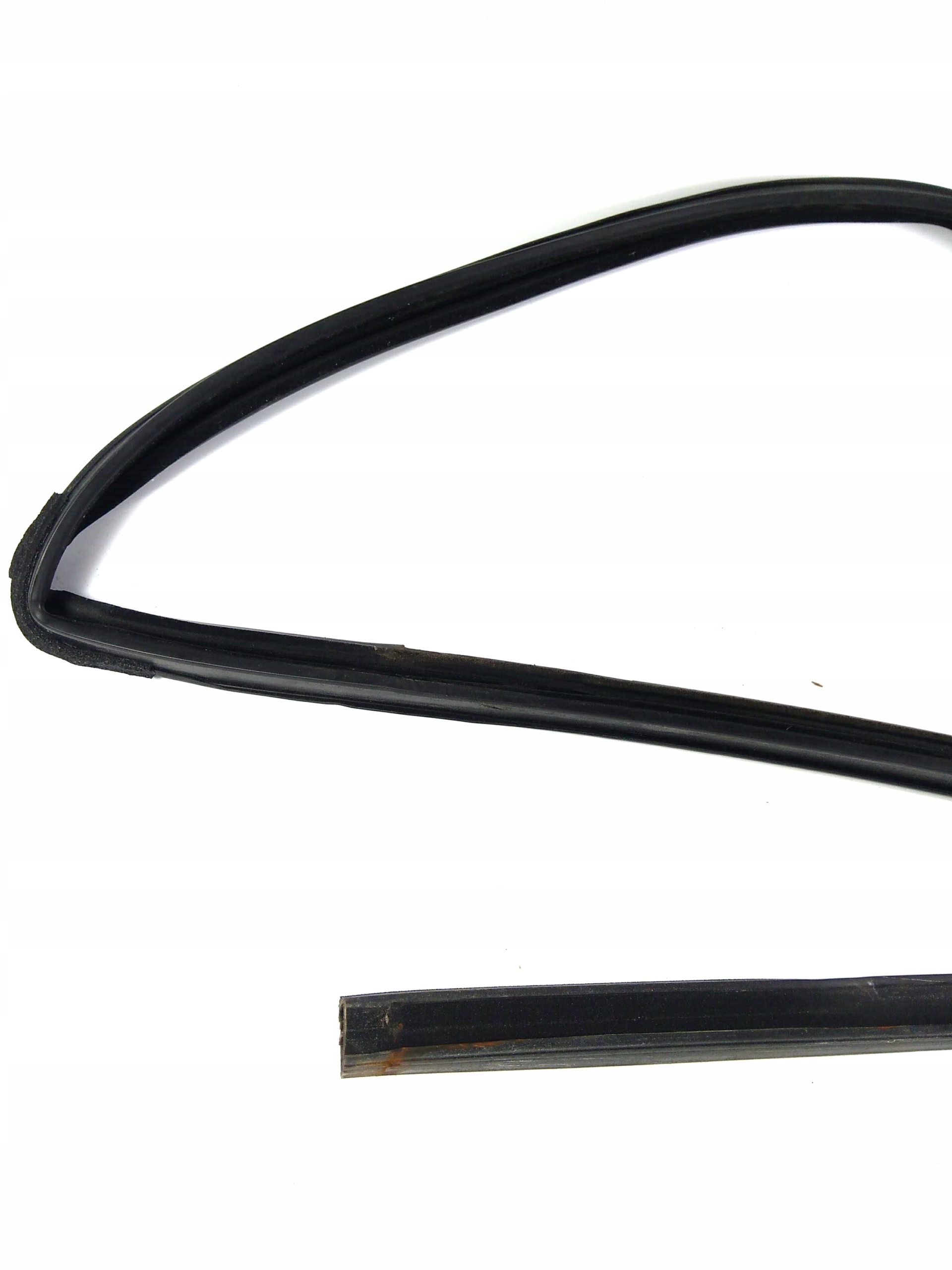 Dodge Charger 2015+ gasket windows right front