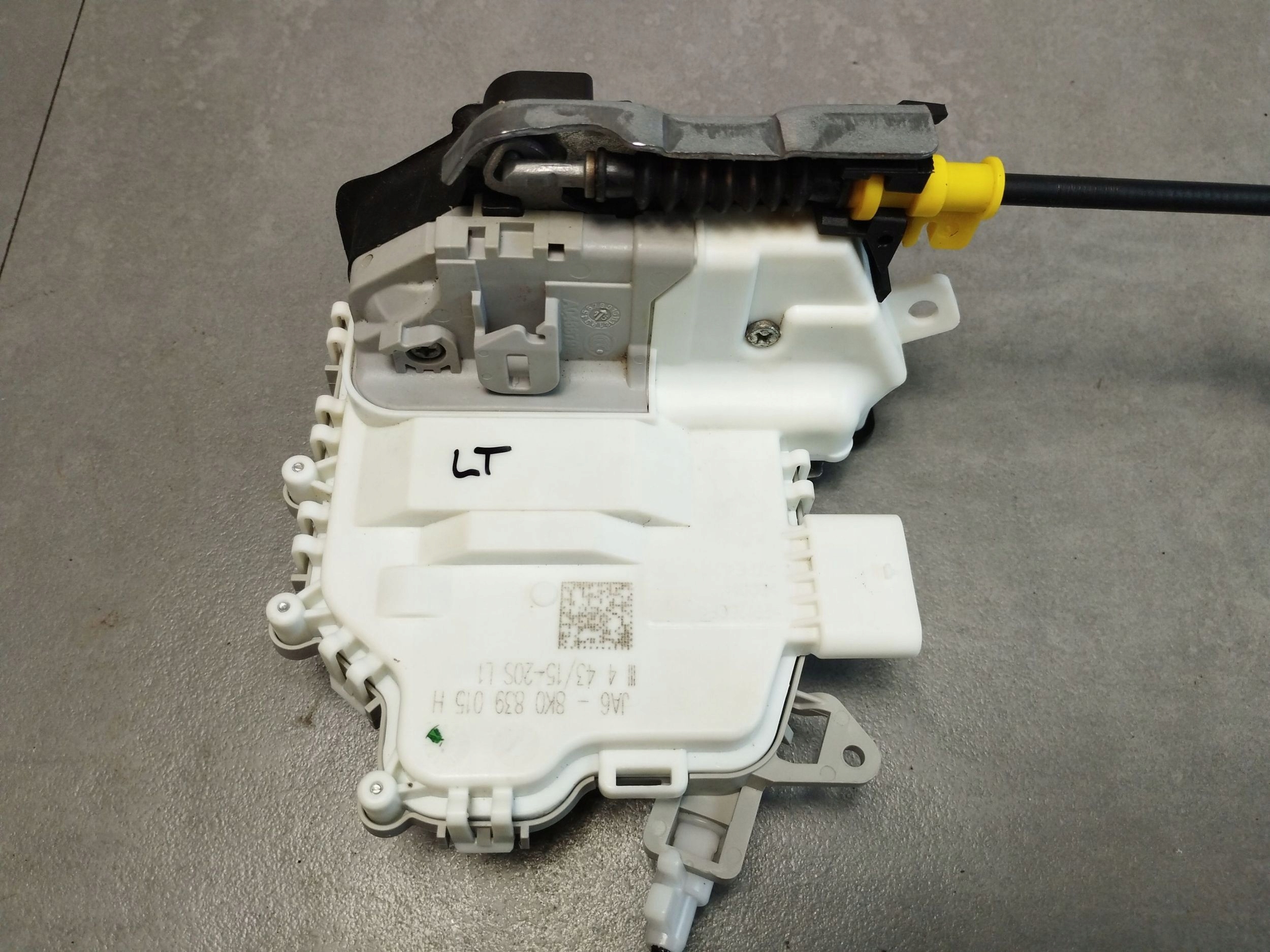 Audi A5 Sportback 8TA 2016 lock left rear part 8K0839015H