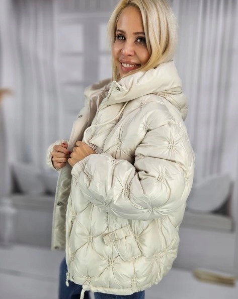 Kurtka Przejściowa JULIET - Stylowa Ochrona w Każdej Pogodzie! Kaptur z kapturem