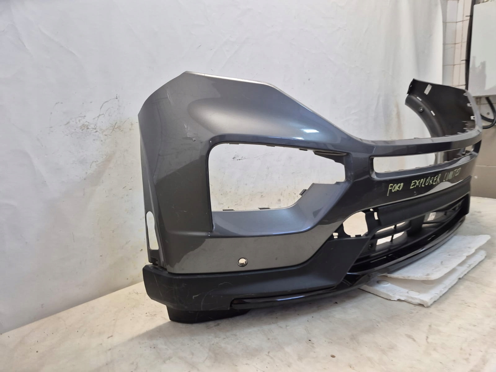 FORD EXPLORER VI 6 19-22 bumper front front PDC