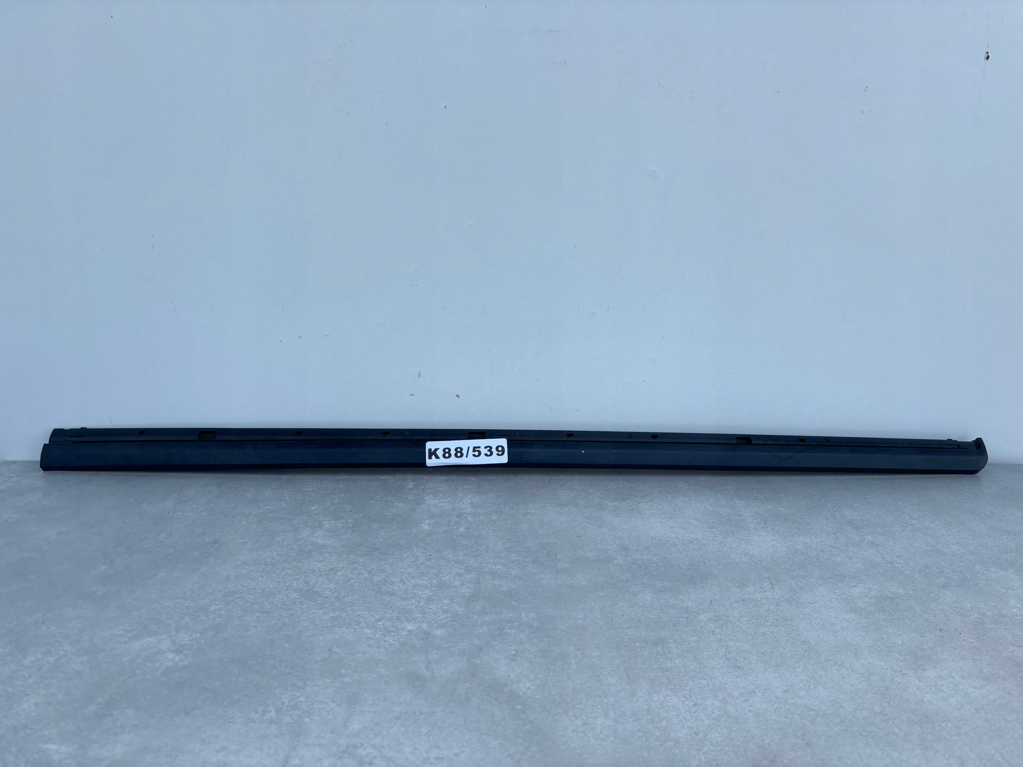 VW PASSAT B7 moulding door right front LISTEWKA 3AA854940A K88/539