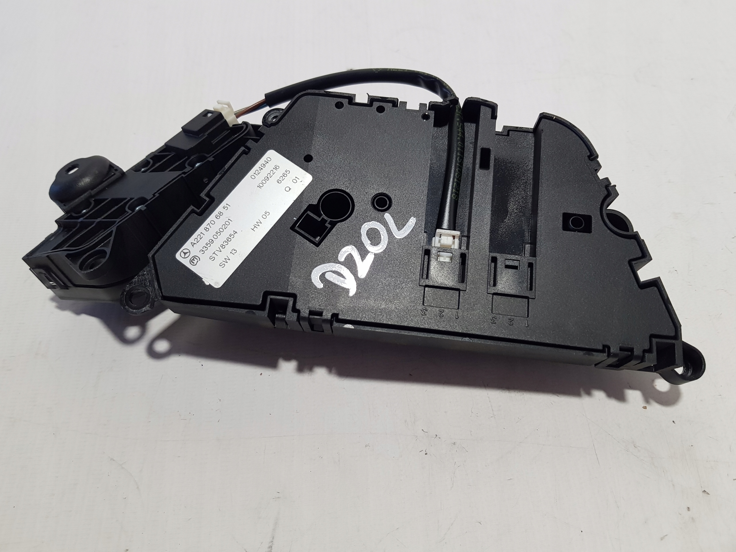 MERCEDES W221 PANEL seat left front 2218706851