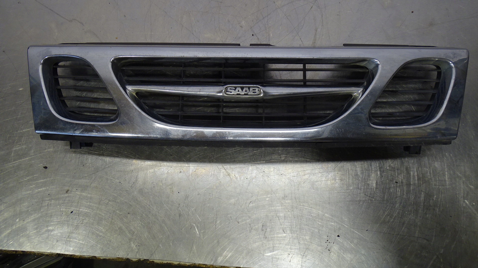 решетка радиатора SAAB 9-3 2.2