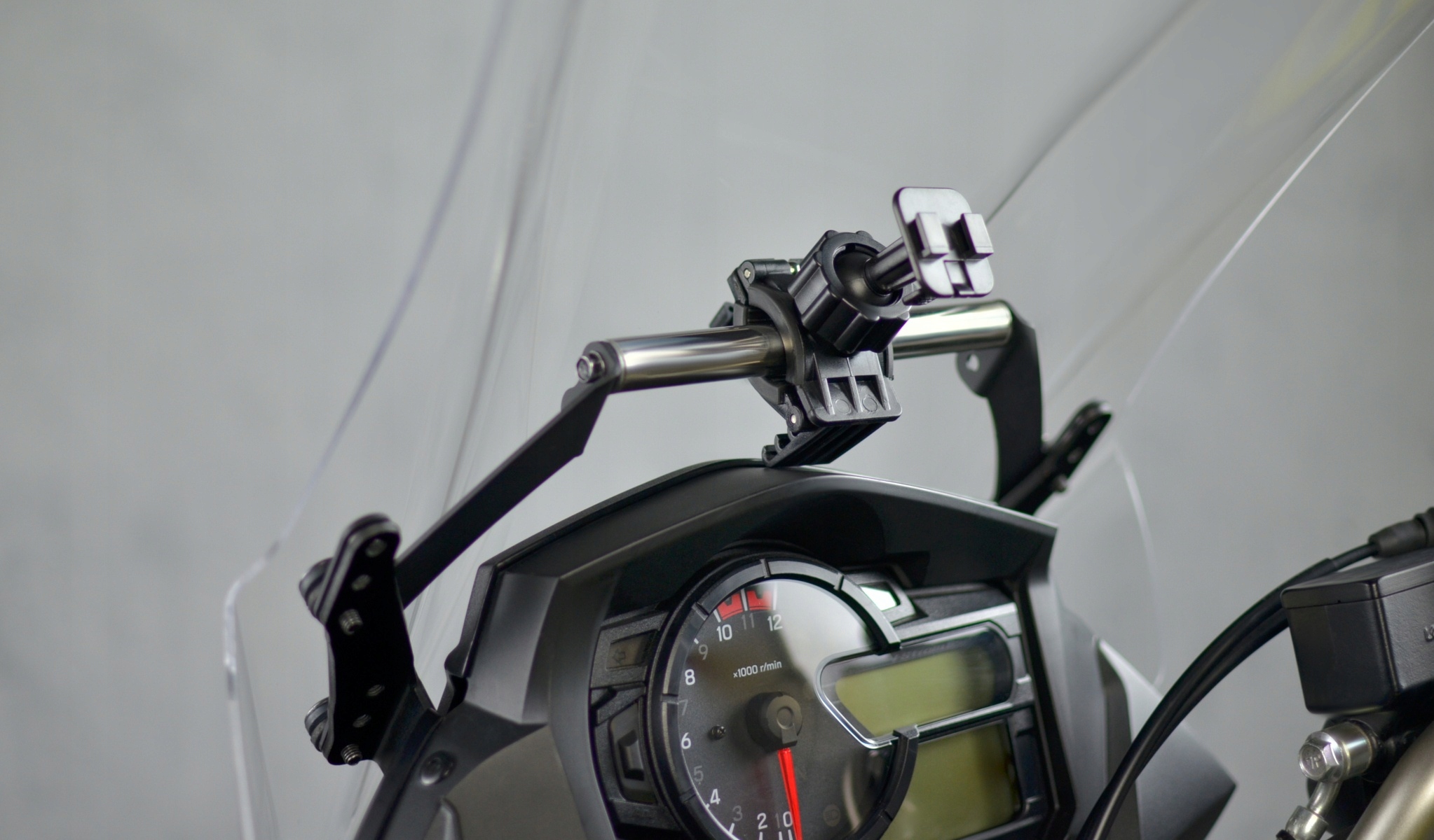 

Belka, uchwyt do nawigacji Suzuki DL V-strom 650