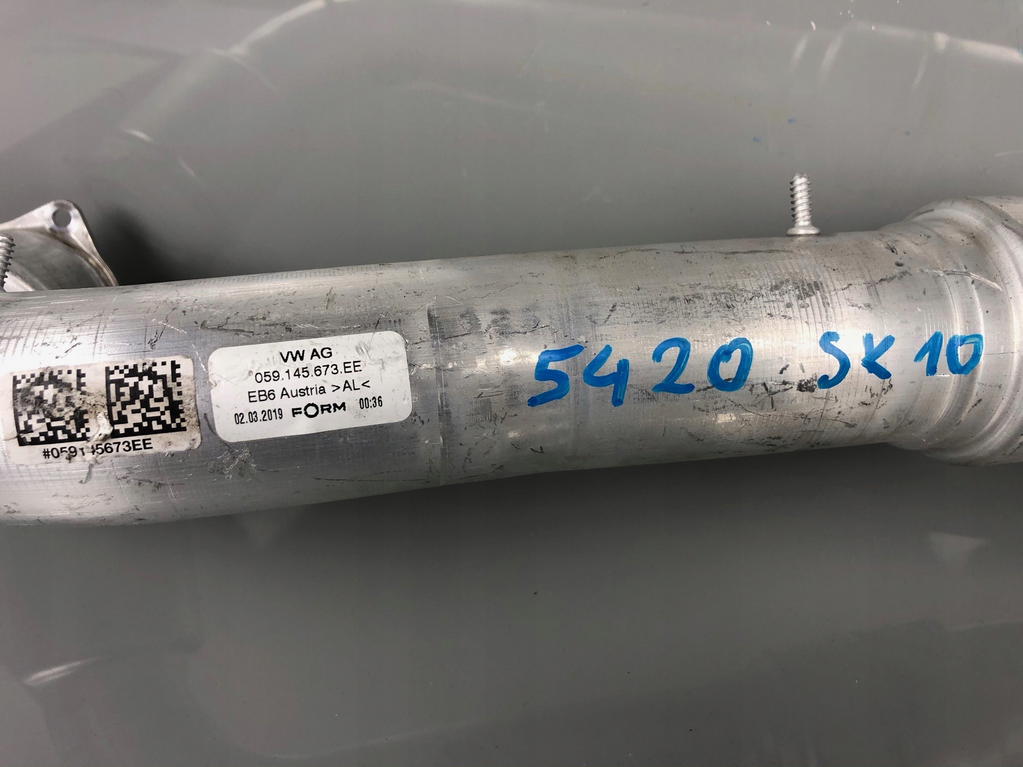 pipe wiring of the intercooler TOUAREG Q7 059145673EE