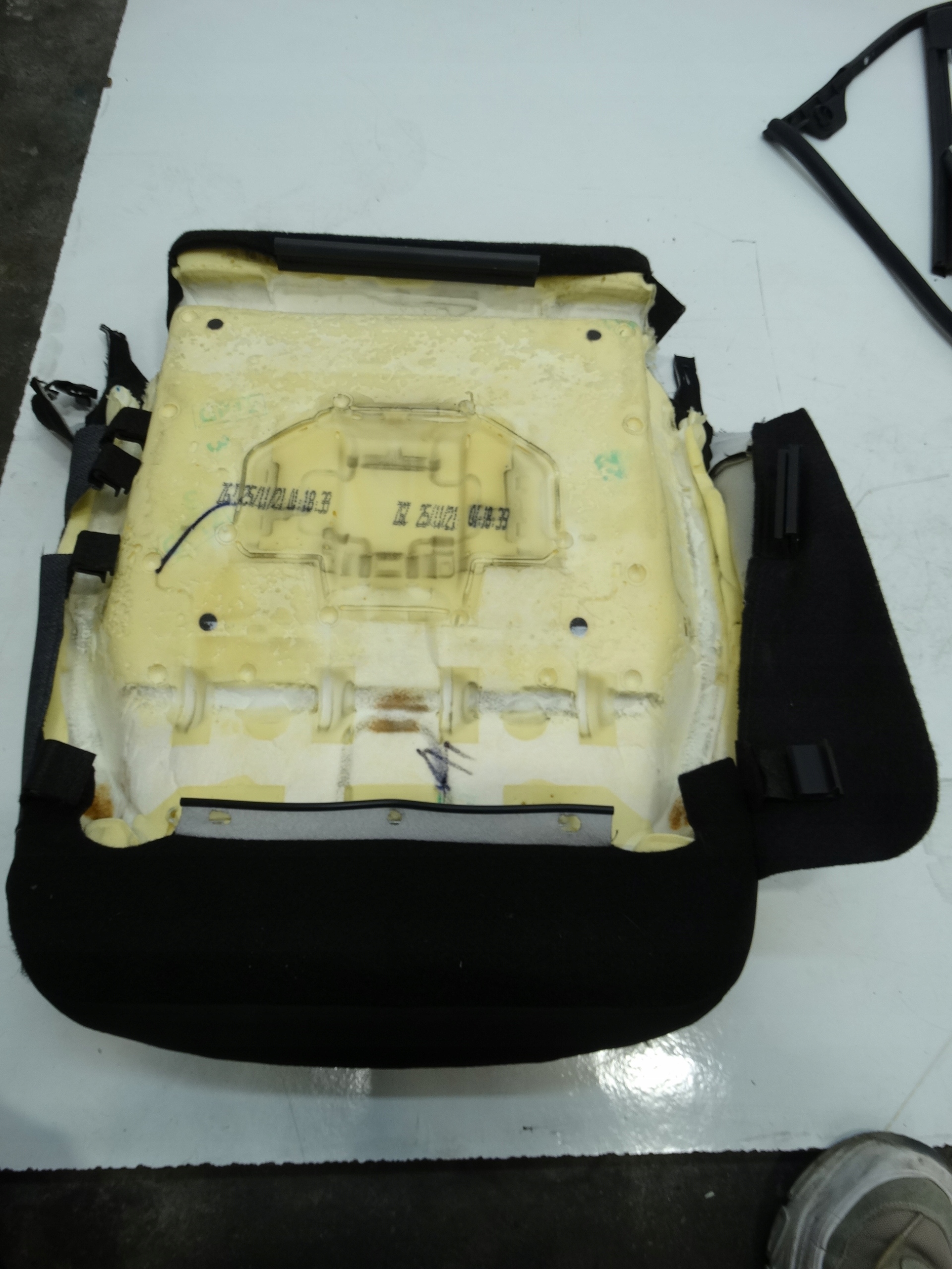 SIEDZISKO side seat left front CITROEN C4 III 2020R.