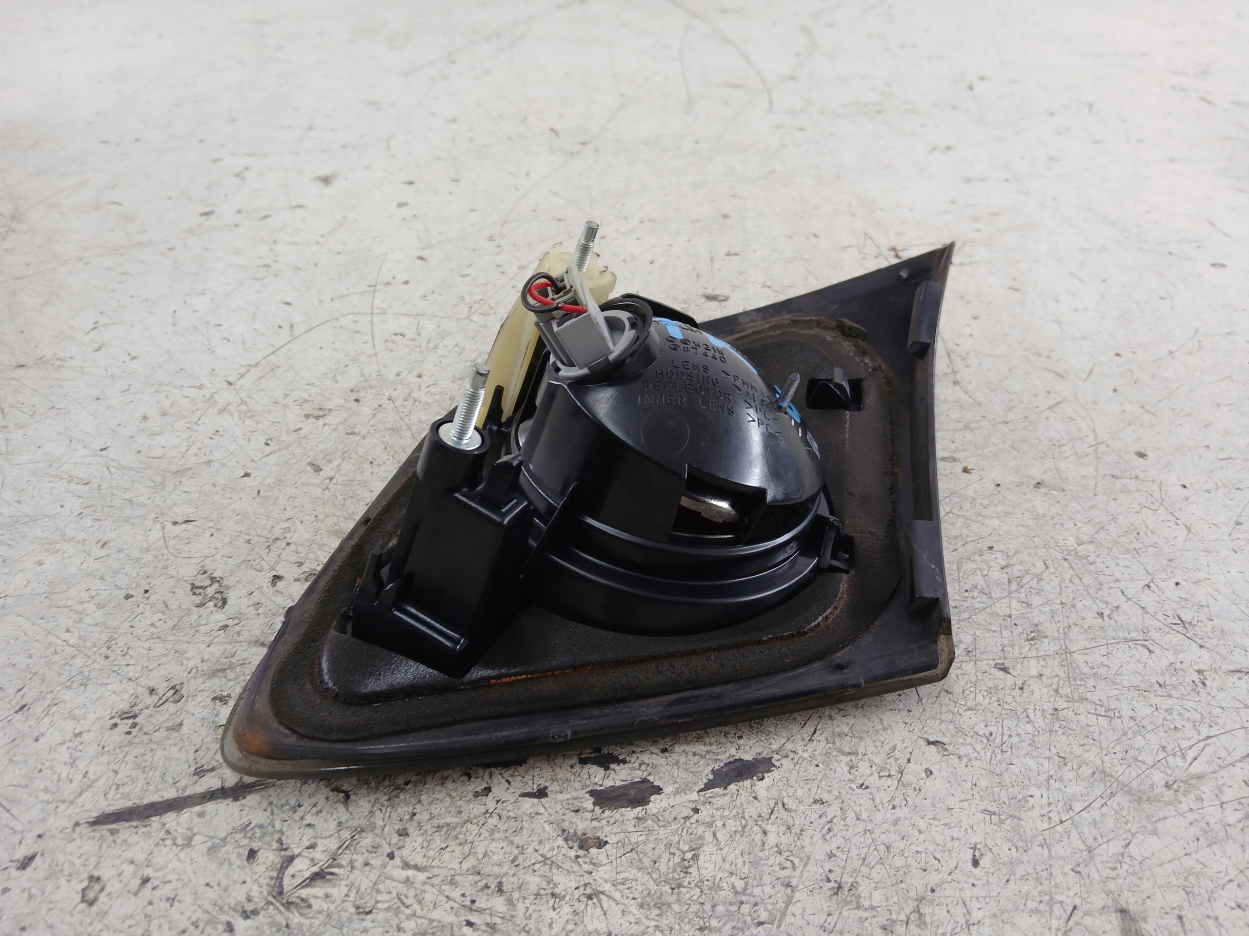 MAZDA 3 BK and LIT light right rear part trunk door