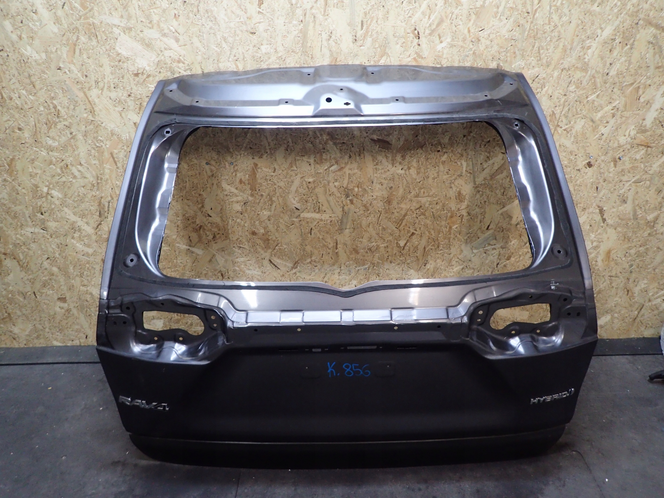 KLAPA TYŁ TOYOTA RAV 4 18-