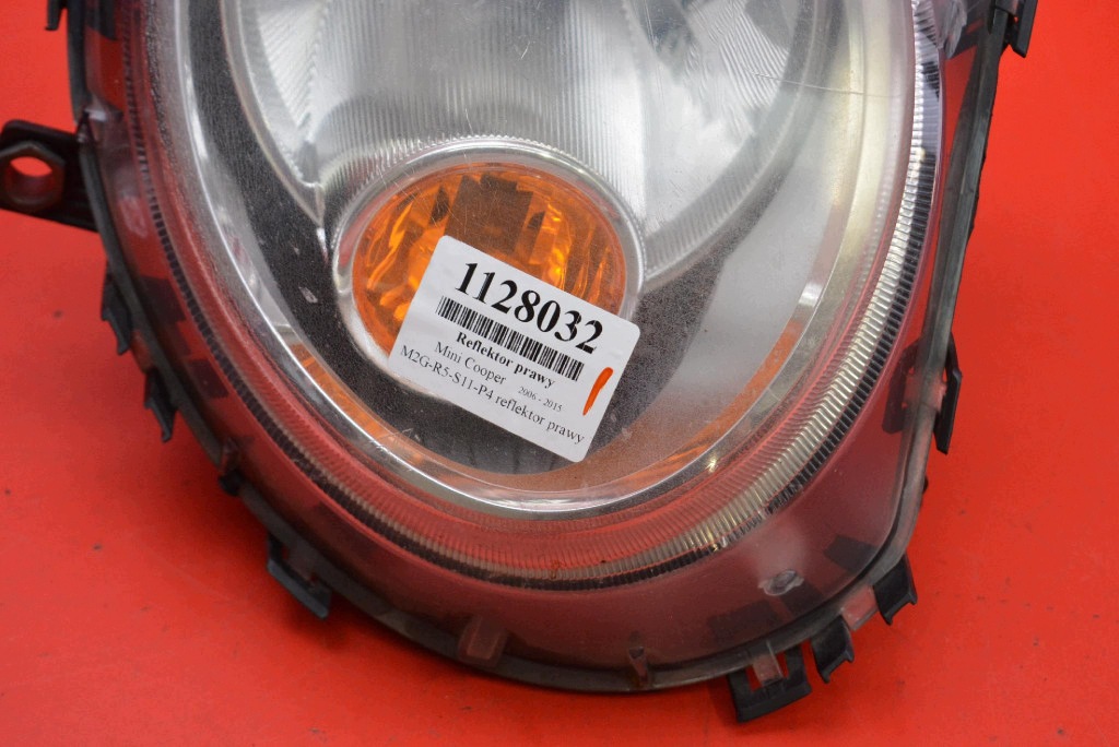 REFLEKTOR pravý světlo předek EU 0301225302 MINI COOPER ONE R56 06-10