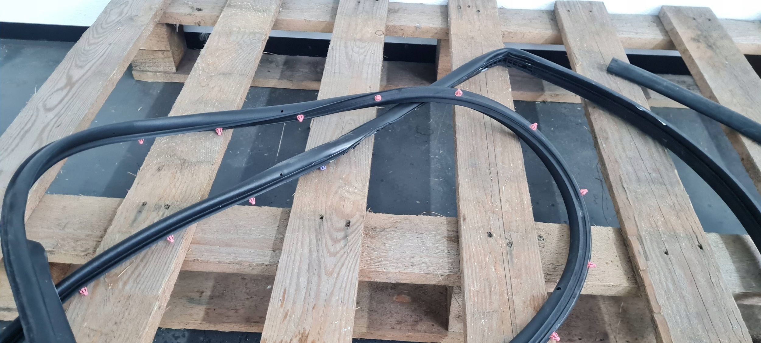Chrysler Pacifica 2022 gasket door inner right right front