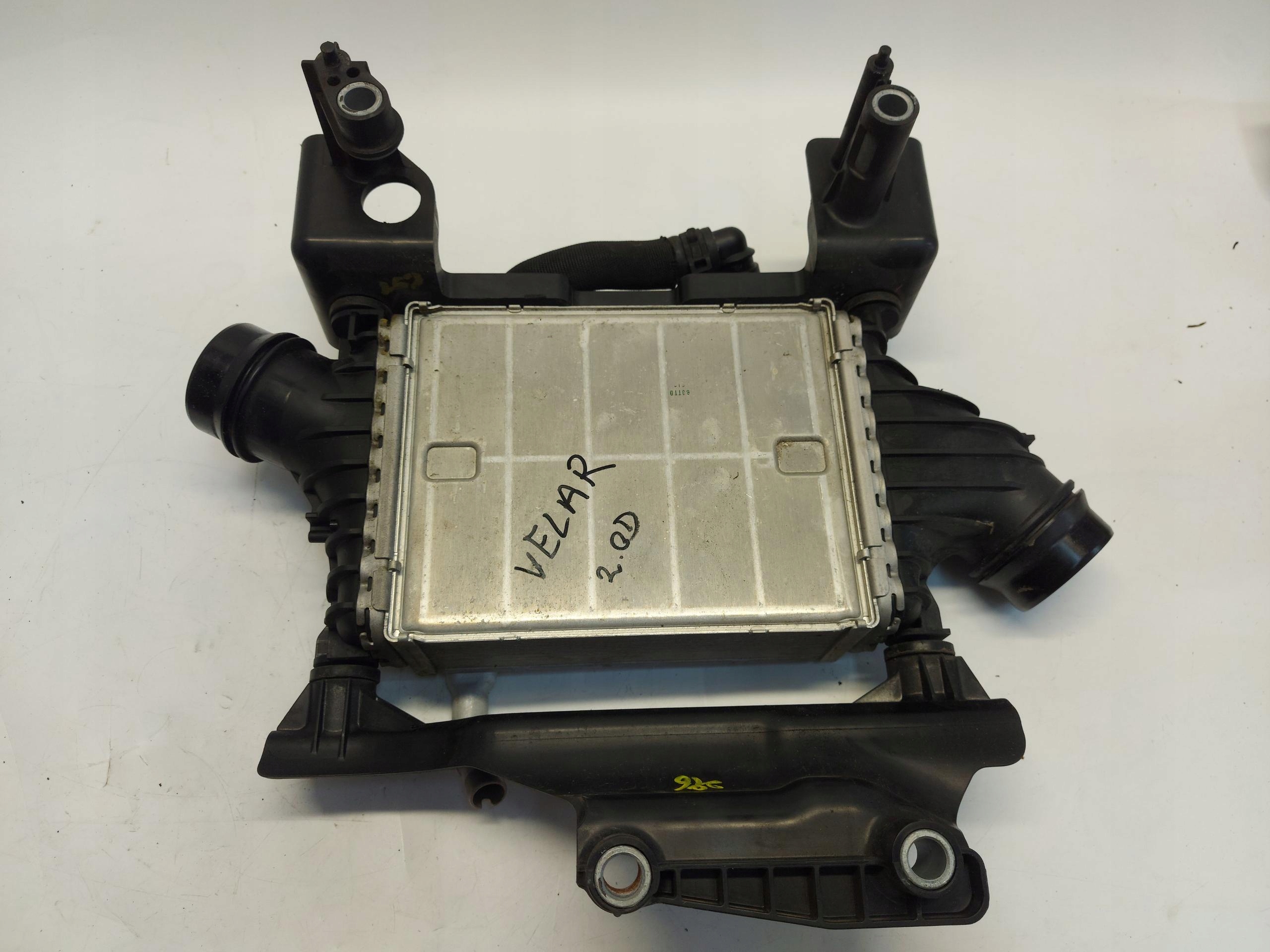Range Rover VELAR L560 2.0d 2021 intercooler Kühler luft wodny oryg