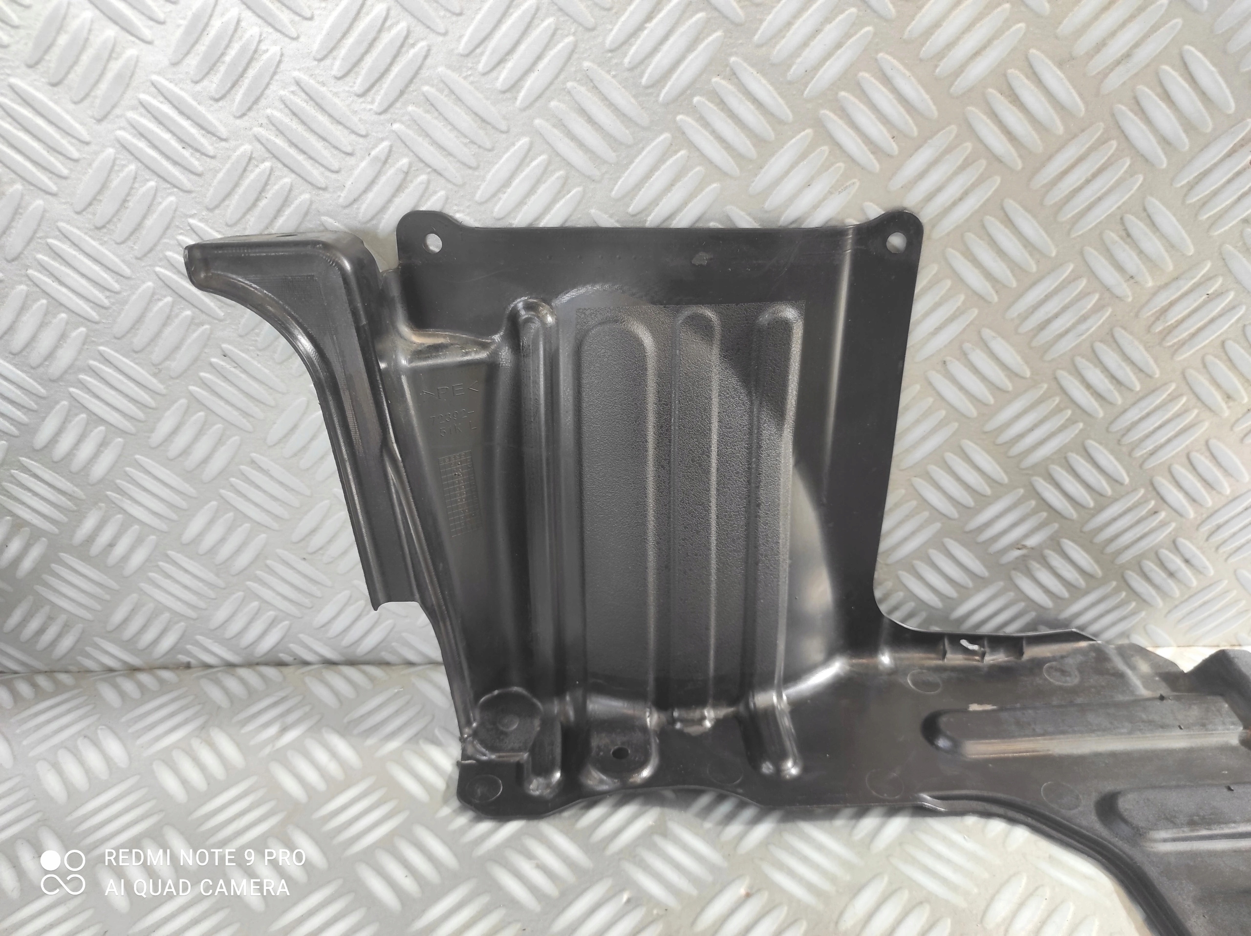 OSŁONA DOLNA SILNIKA LEWA 72392-51KL OPEL AGILA II B SUZUKI SPLASH 1.2 B Typ samochodu Samochody osobowe