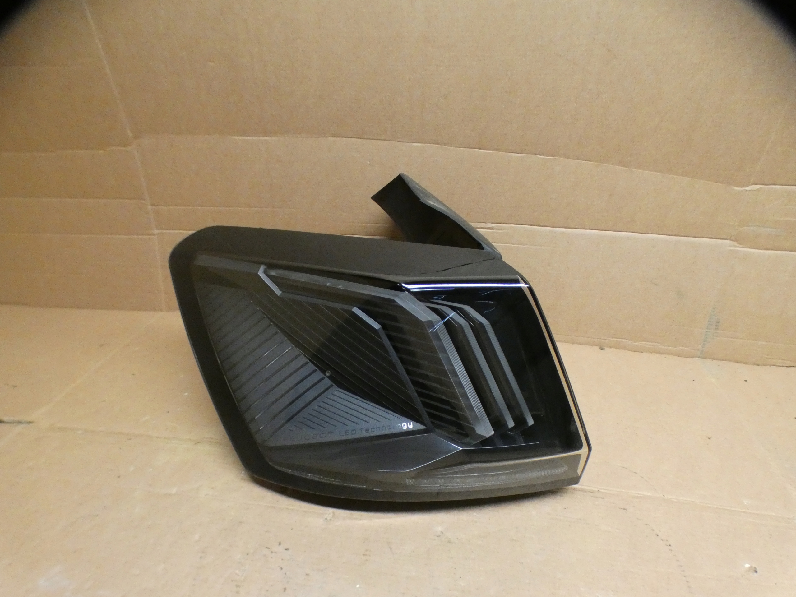 light rear right left PEUGEOT 3008 II
