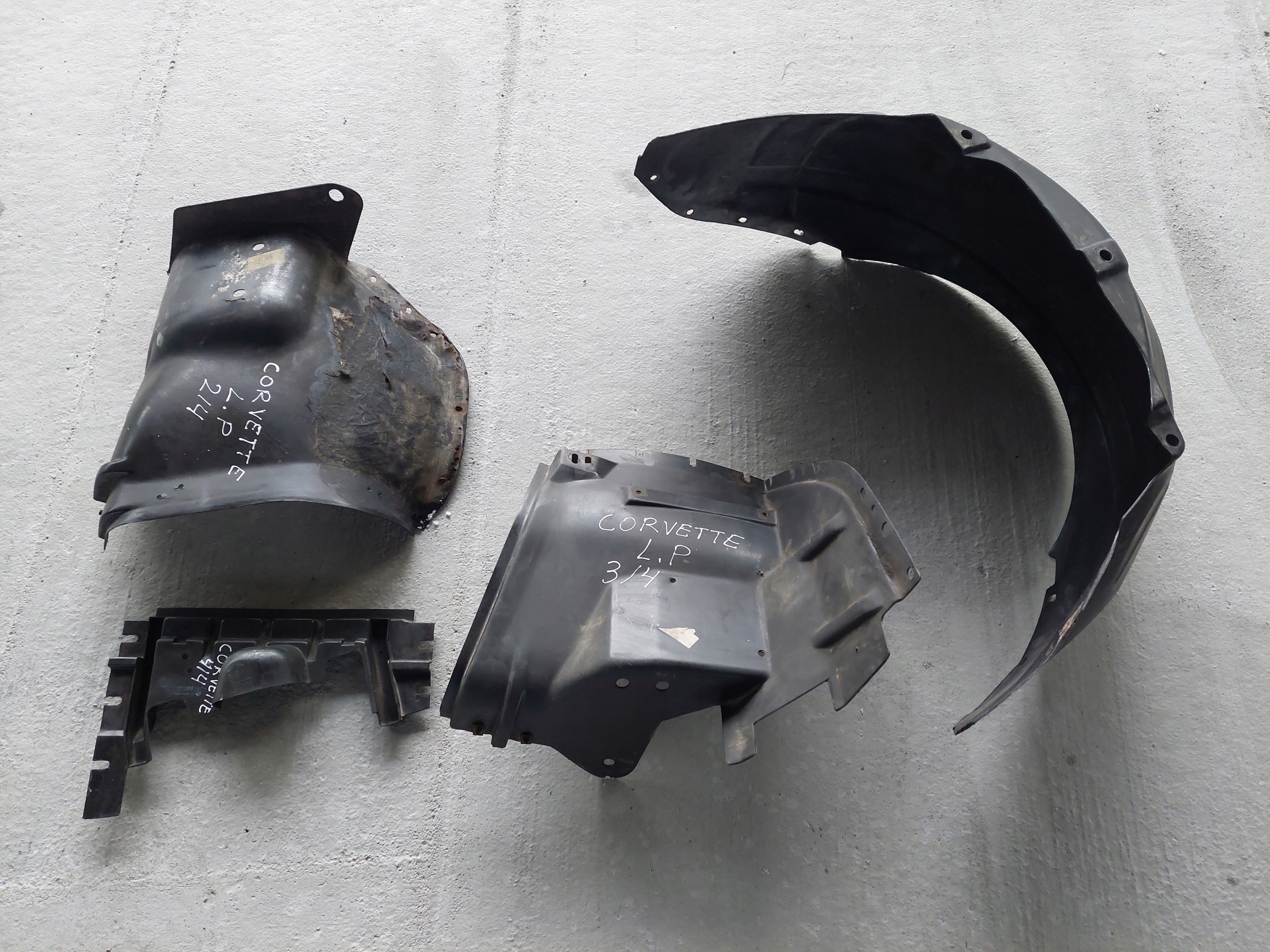 mudguard front PREDNIE left KOMPLET CHEVROLET CORVETTE C4 5.7