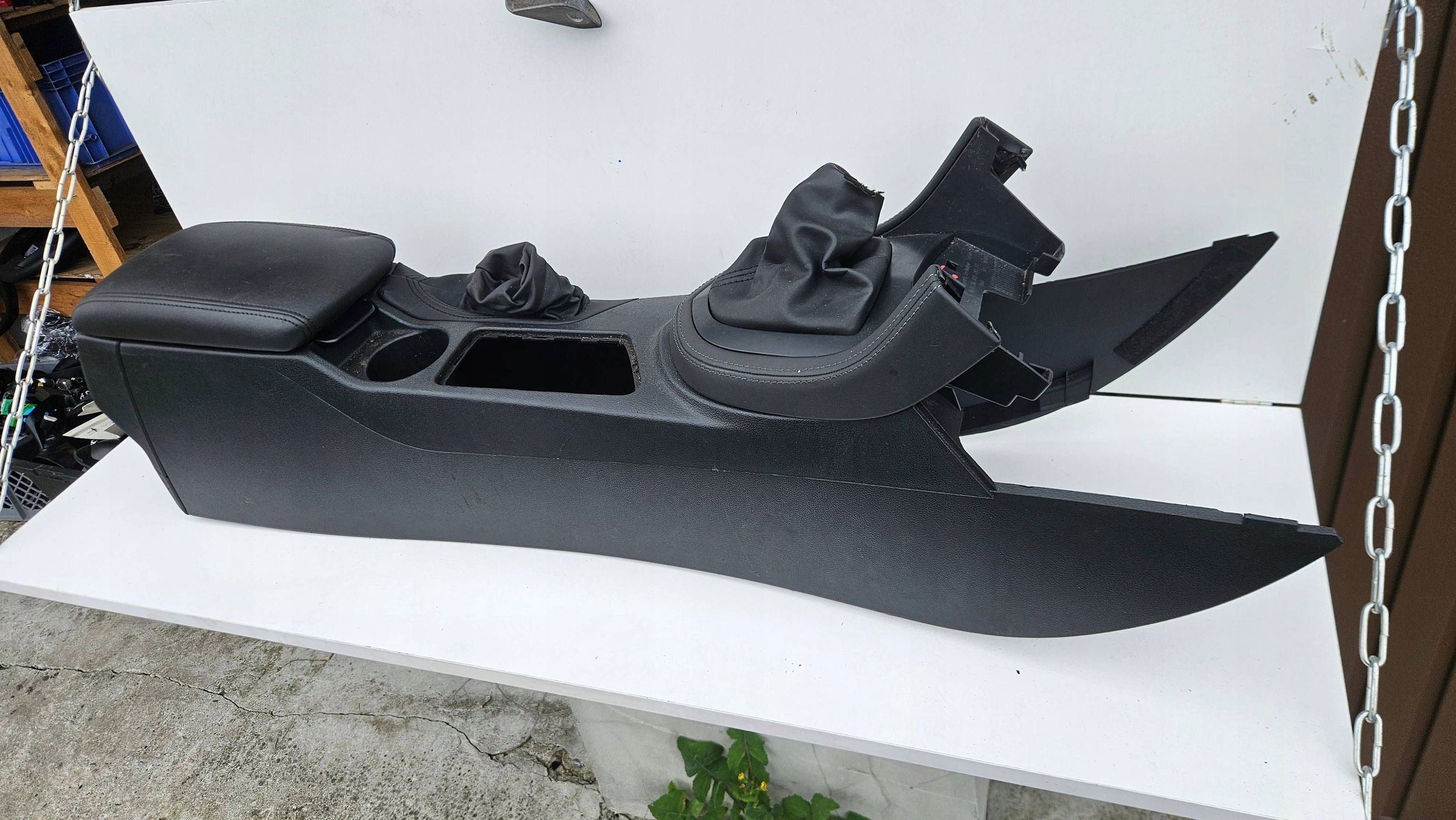 Peugeot RCZ 9683924377 Tunel central leather armrest