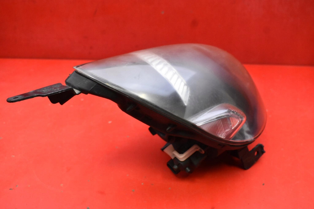 REFLEKTOR right light front P2187 HONDA JAZZ 2 II 01-04