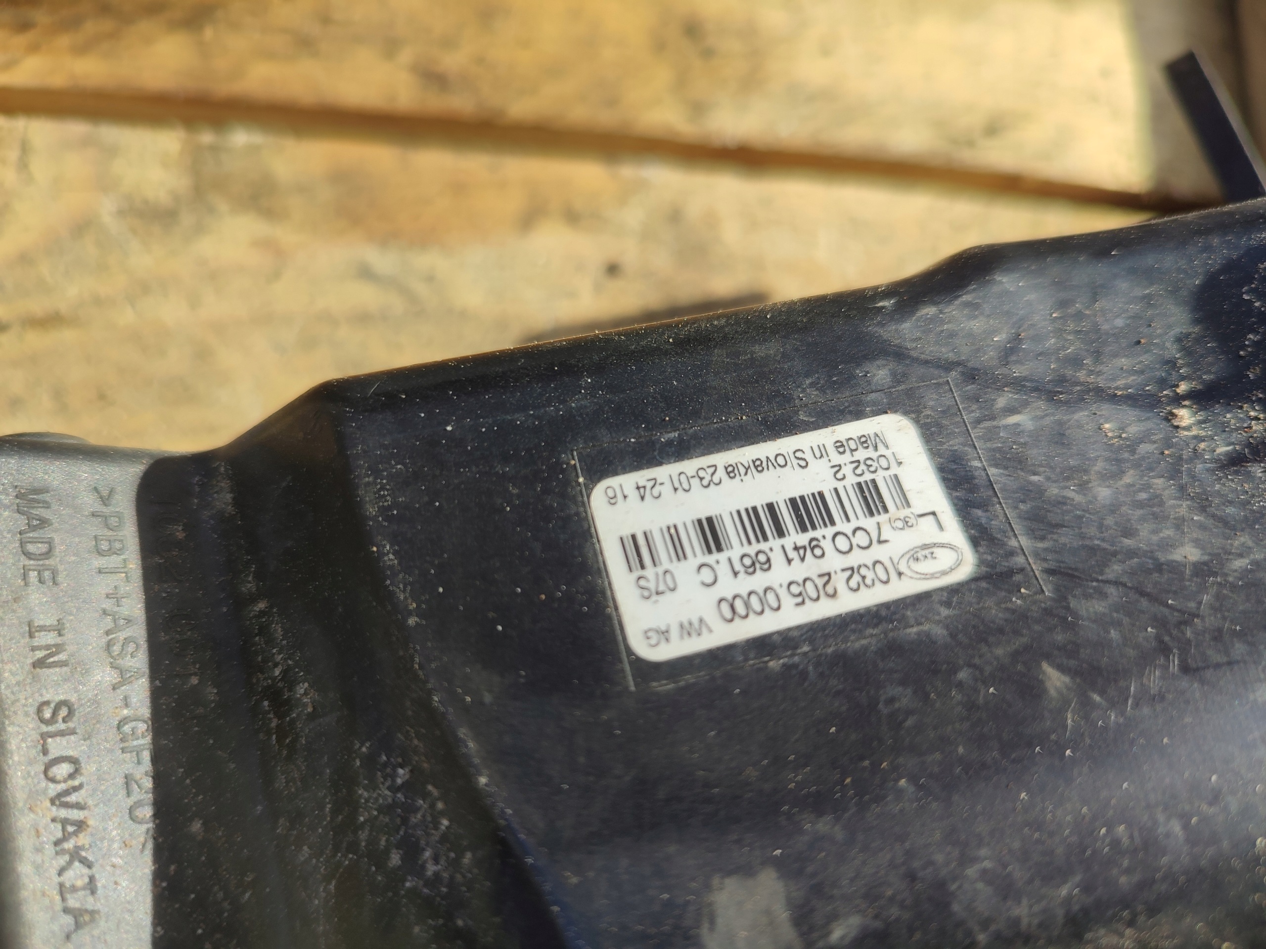 Nebelscheinwerfer links VOLKSWAGEN Crafter II 7C0941661A