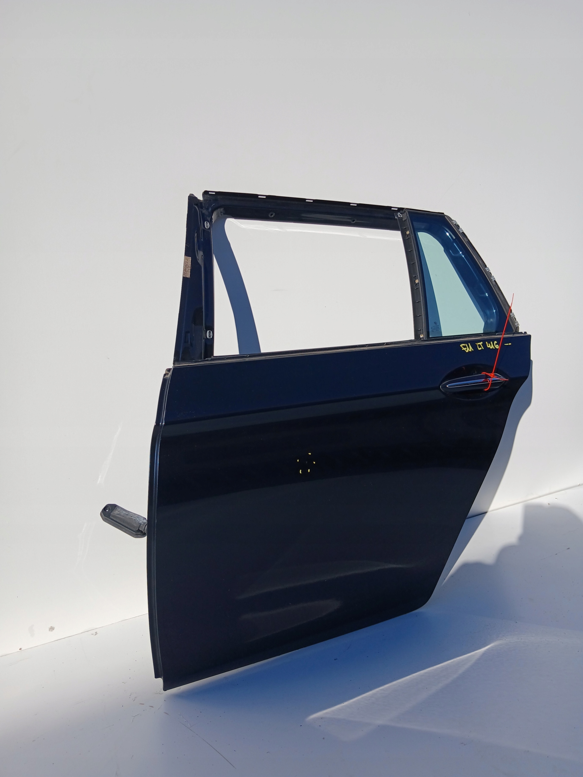 door left rear. BMW F11 416 CARBONSCHWARZ