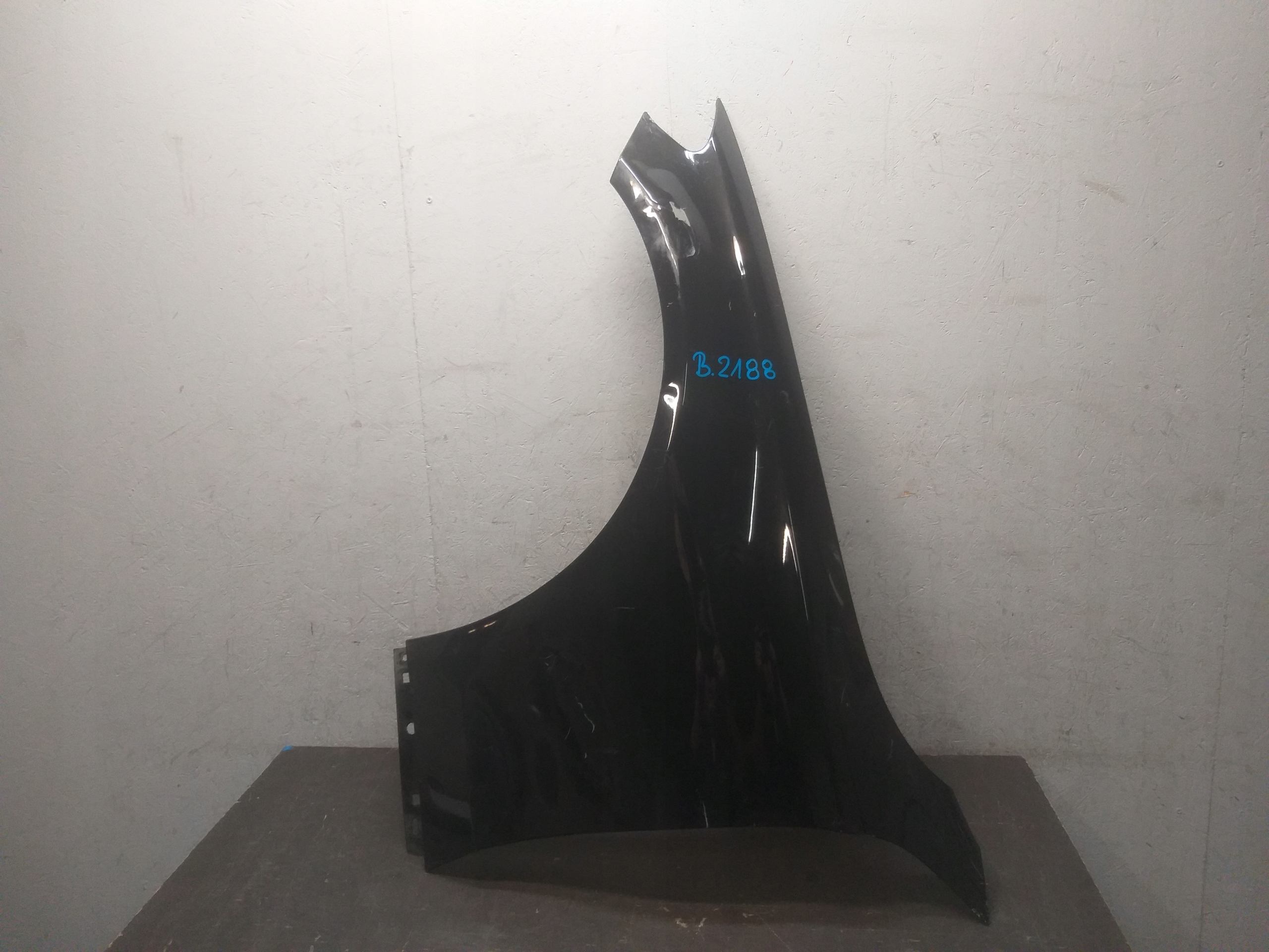 fender front left MERCEDES C KLASA W205