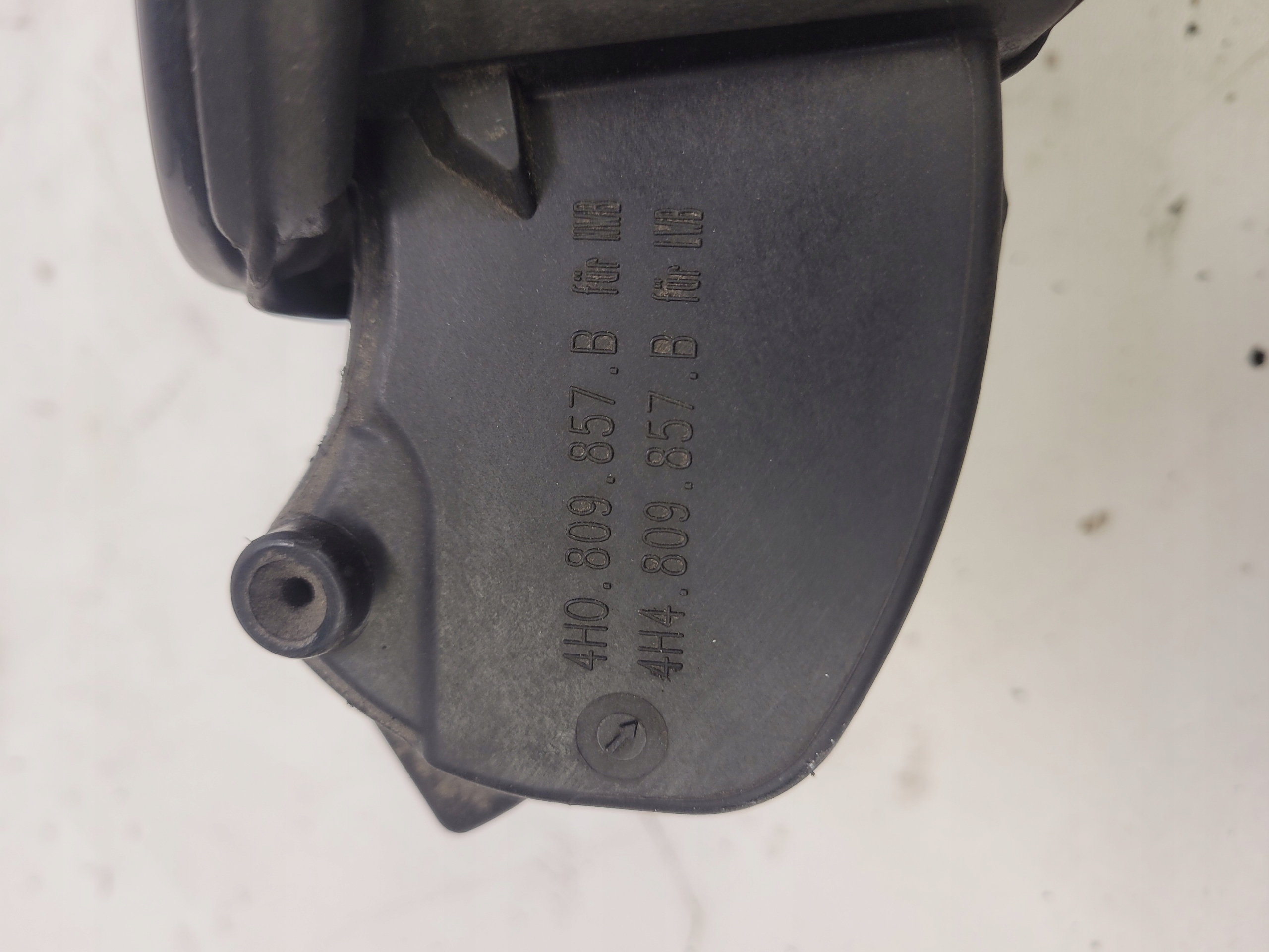 Tankklappe des Kraftstoffsbehälters AUDI A8 D4 LONG 4H4809857B