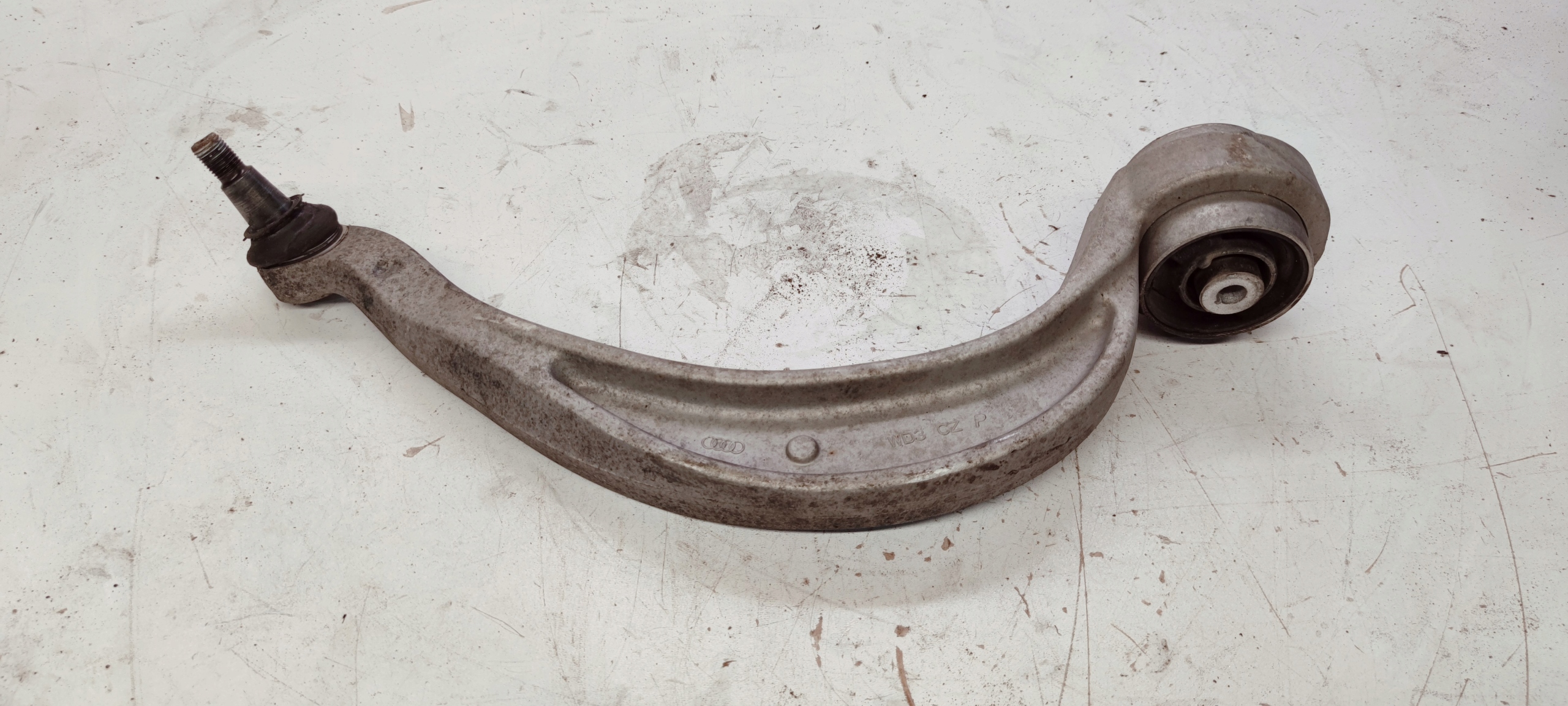 arm left front AUDI A4 A5 Q5 A6 A7 4G0407695