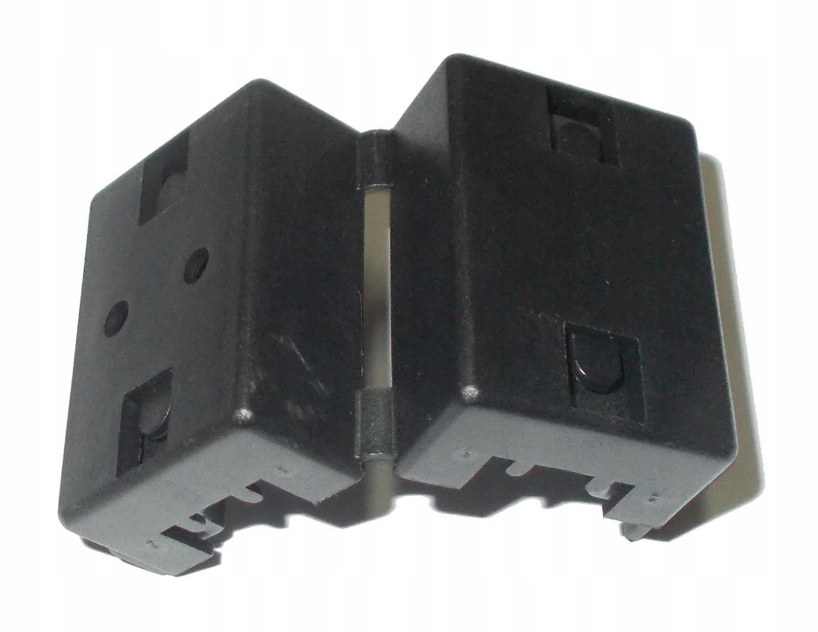 FILTR RDZEŃ FERRYTOWY NA KABEL 10mm (3716A) Producent Inna