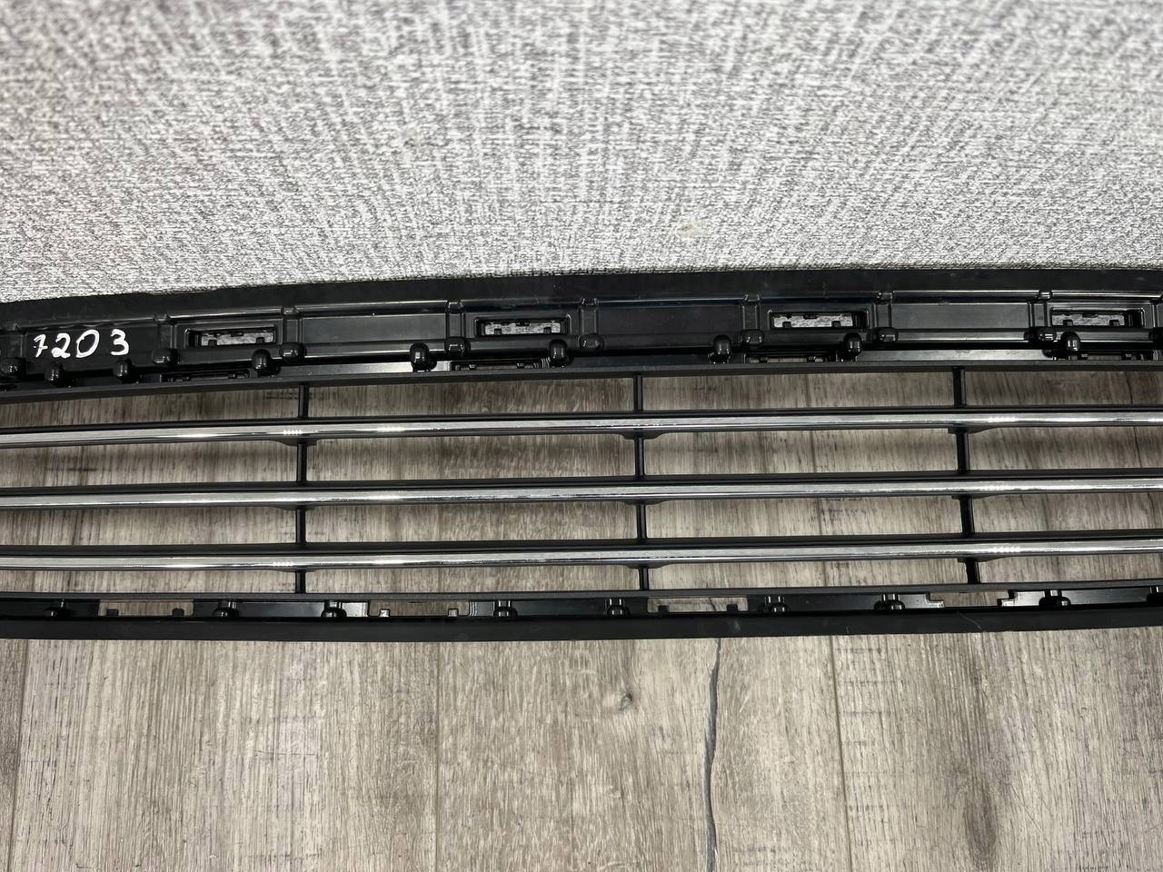 MERCEDES EQA H243 2021-> grid central of a bumper front A2438852104