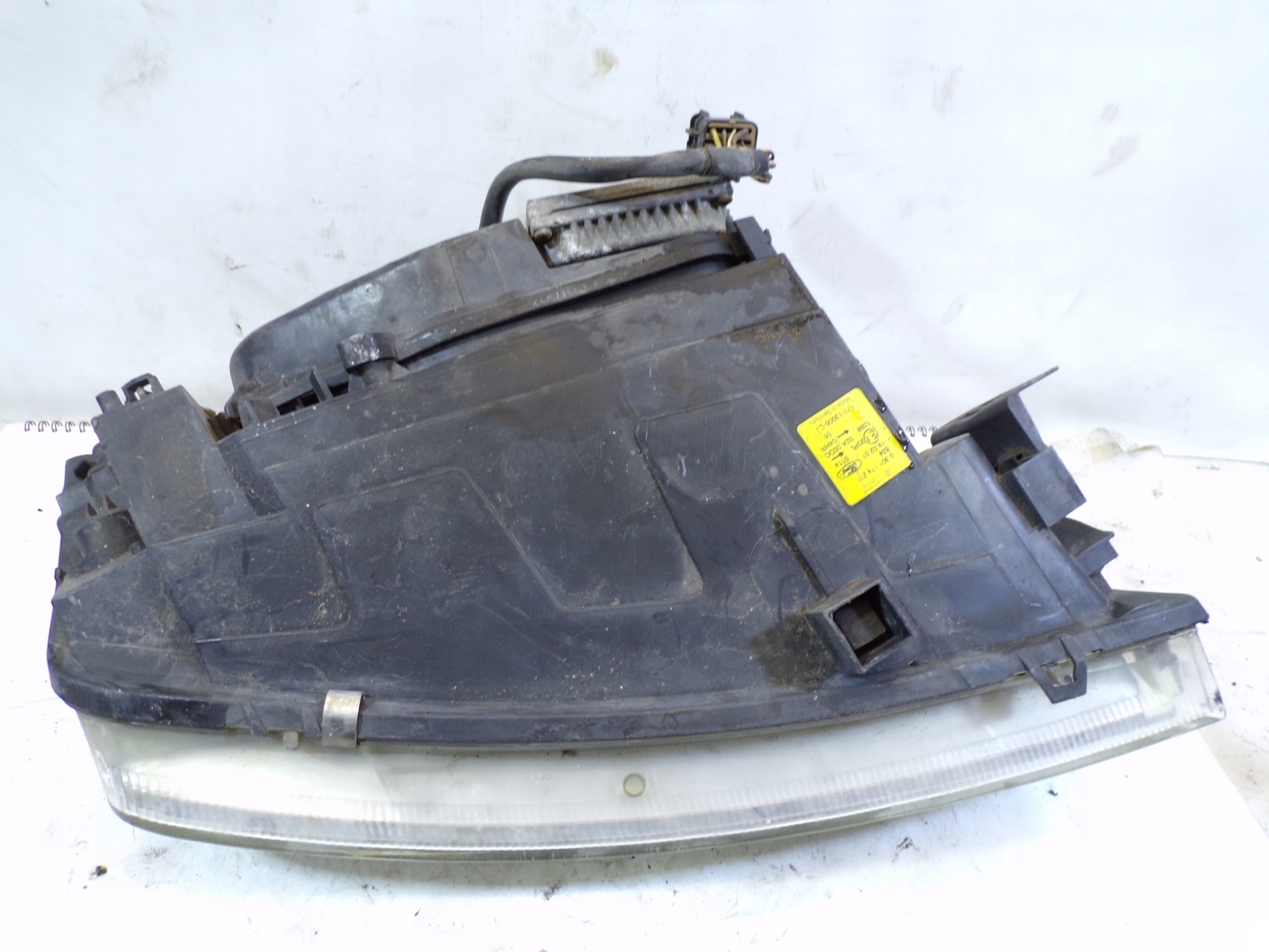 light front front left FORD MONDEO 3 III XENON (1)