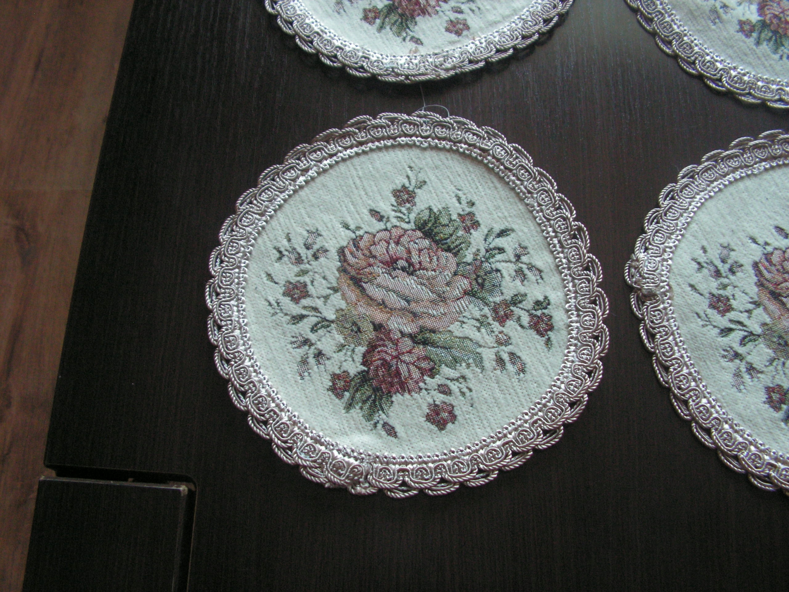 Śliczne Serwetki Gobelinowe