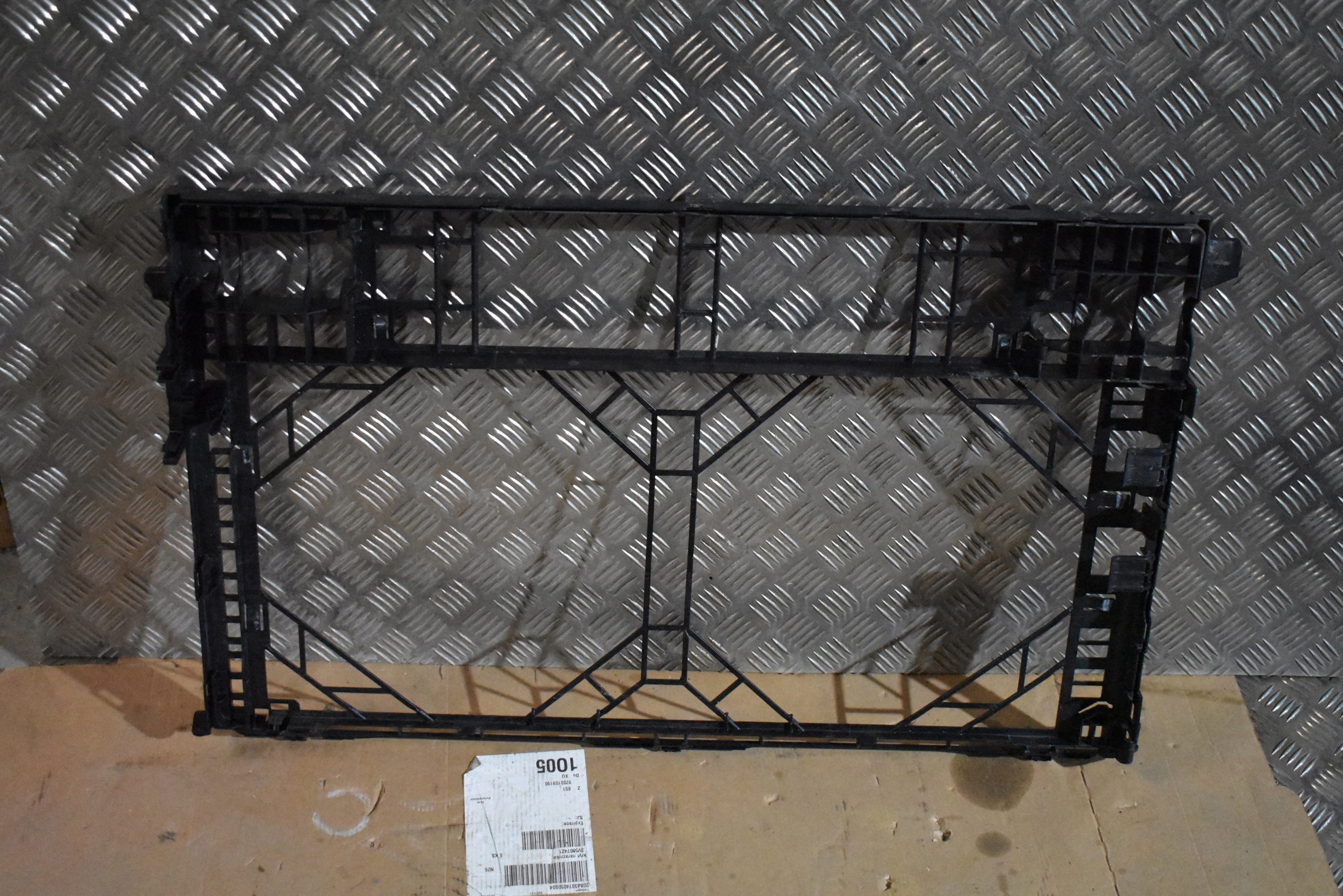 IDEALNA RAMKA CHŁODNIC PORSCHE PANAMERA 971 1 Numer katalogowy części 9A712106801 971121068D